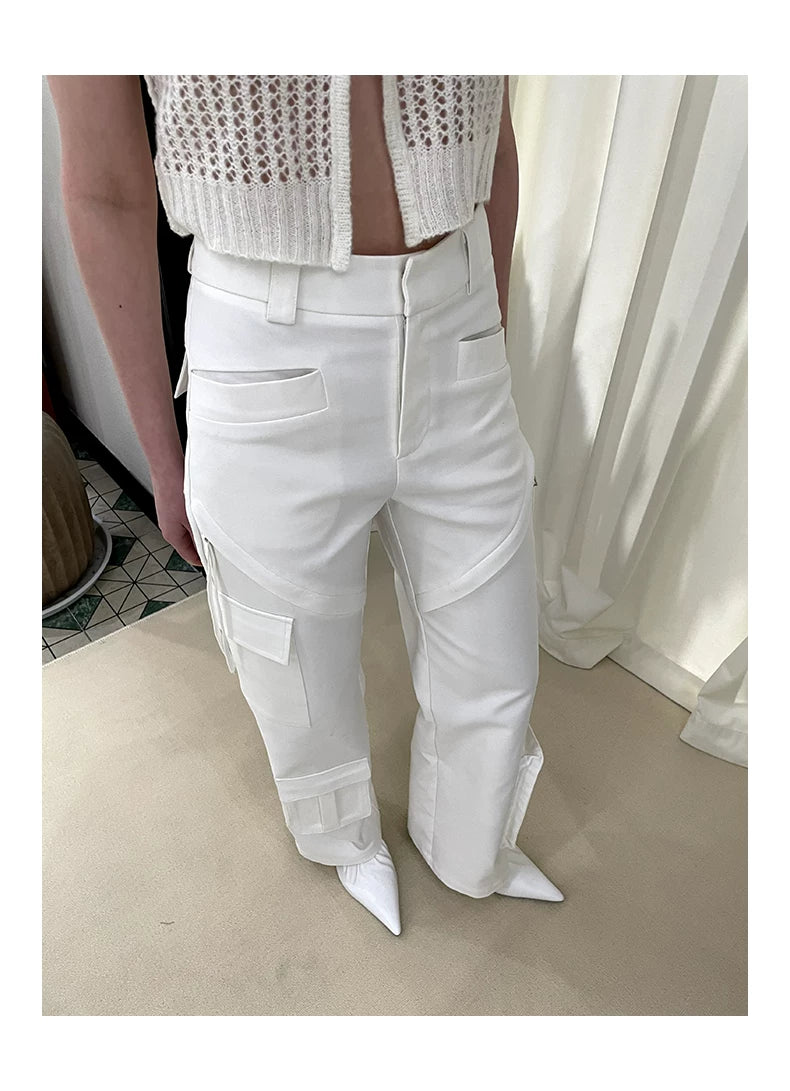 Pantalones cargo irregulares con múltiples bolsillos