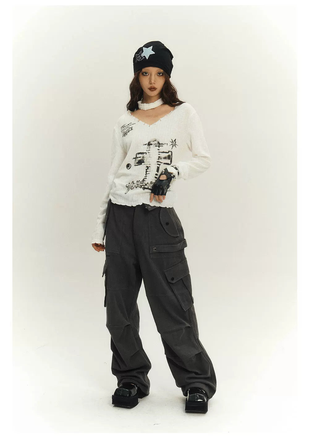 Slim Fit Graphic Design Thin Knit Sweater