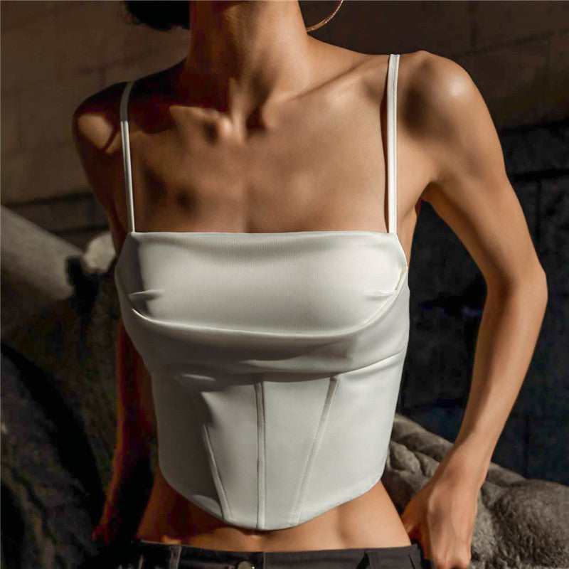 Top corto a fascia con spalline sottili e fascia modellante