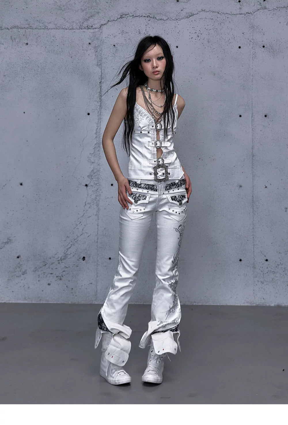 Embroidery Low Rise Straight Denim Jeans