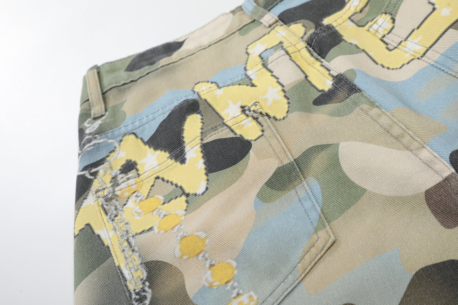 Camouflage Chain Charm Cropped Jort