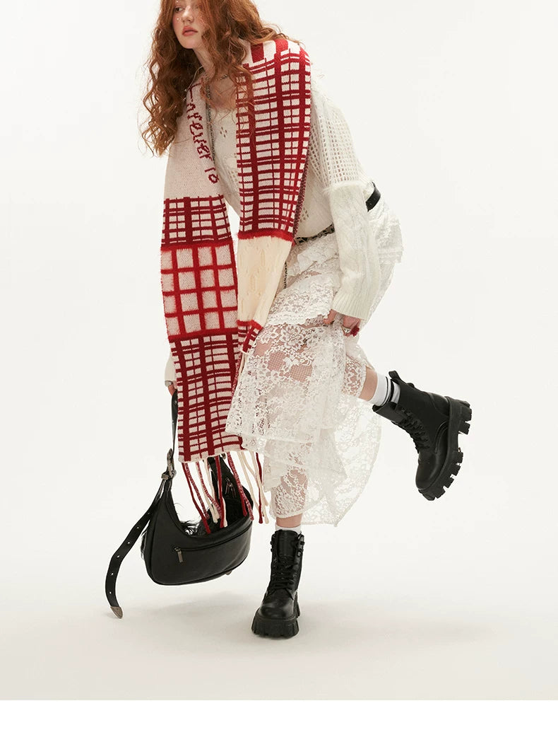 Rose Design Short Knit Sweater