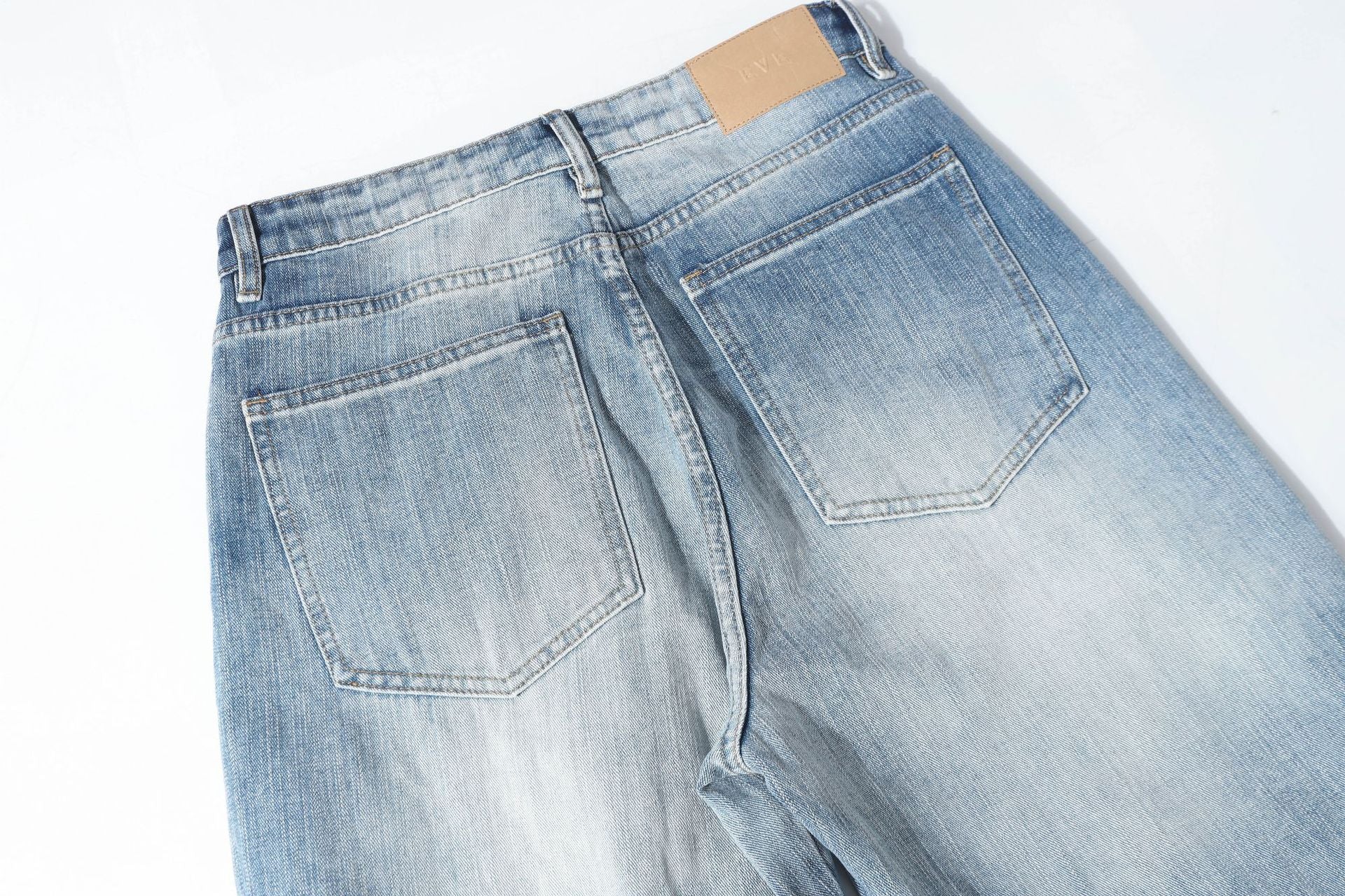 Damage Whisker Washed Wide Leg Denim Jeans