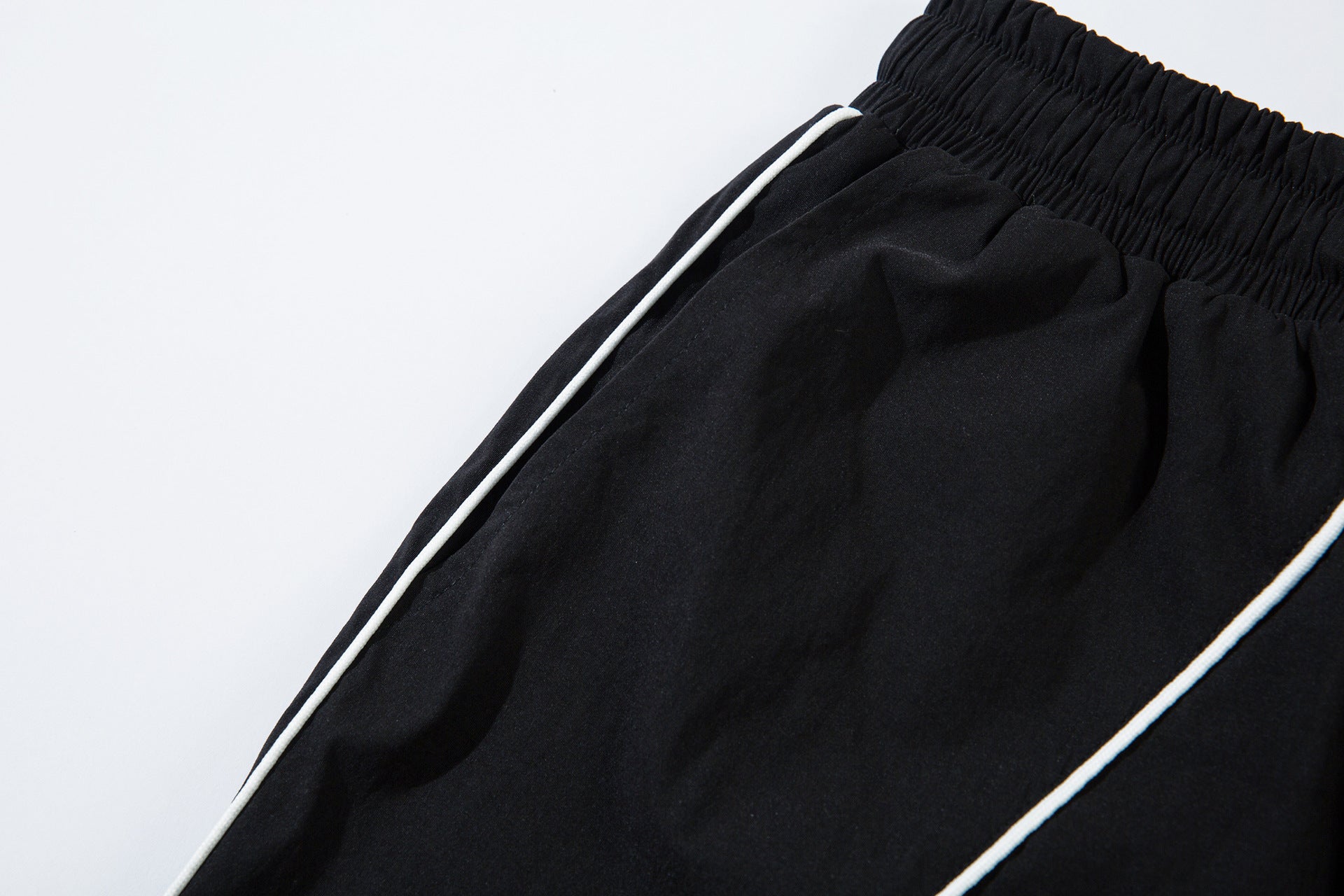 Line Design Wide Leg Curved Pants