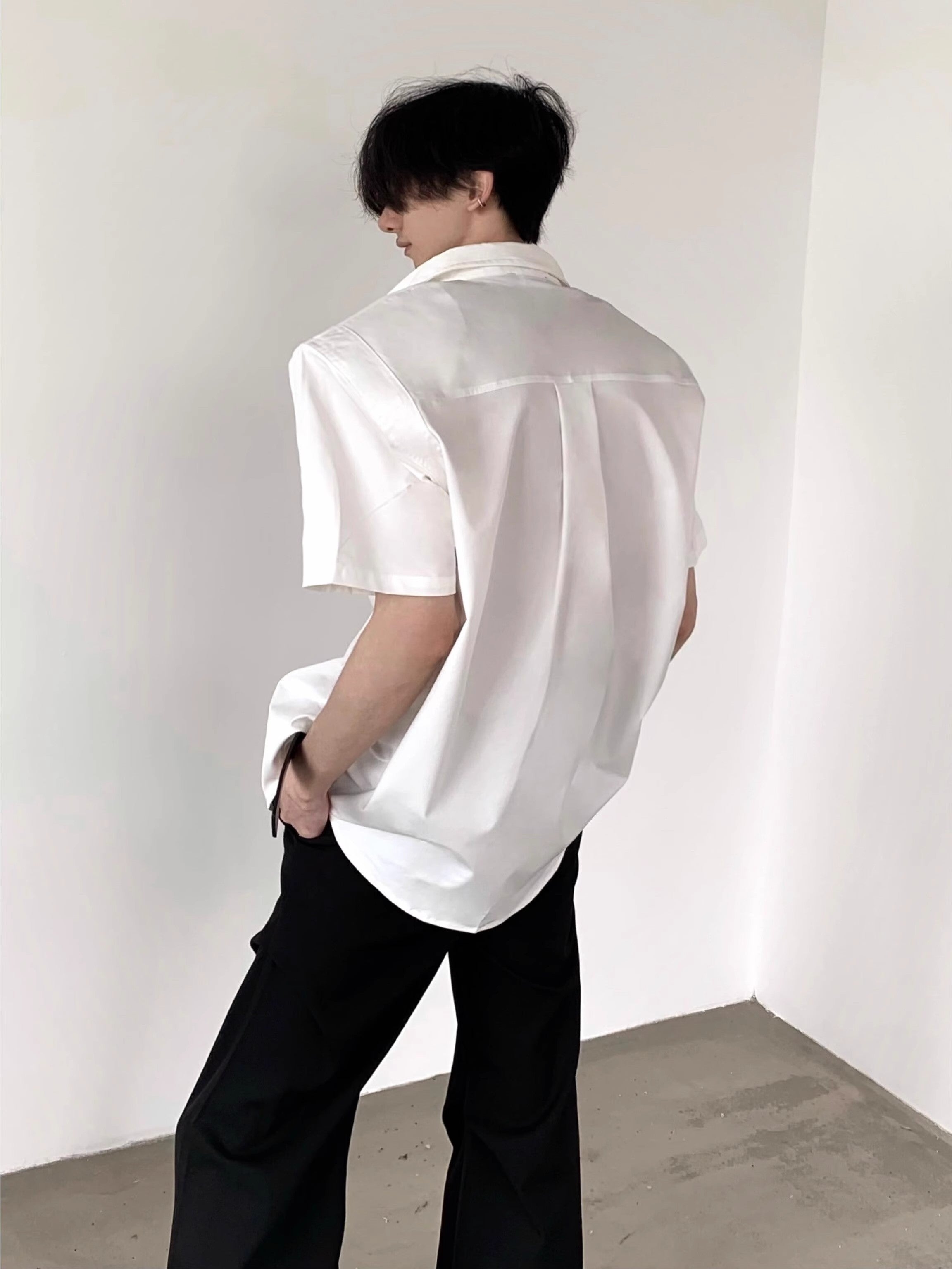 Metal Design Shoulder Pad Short Sleeve Shirt