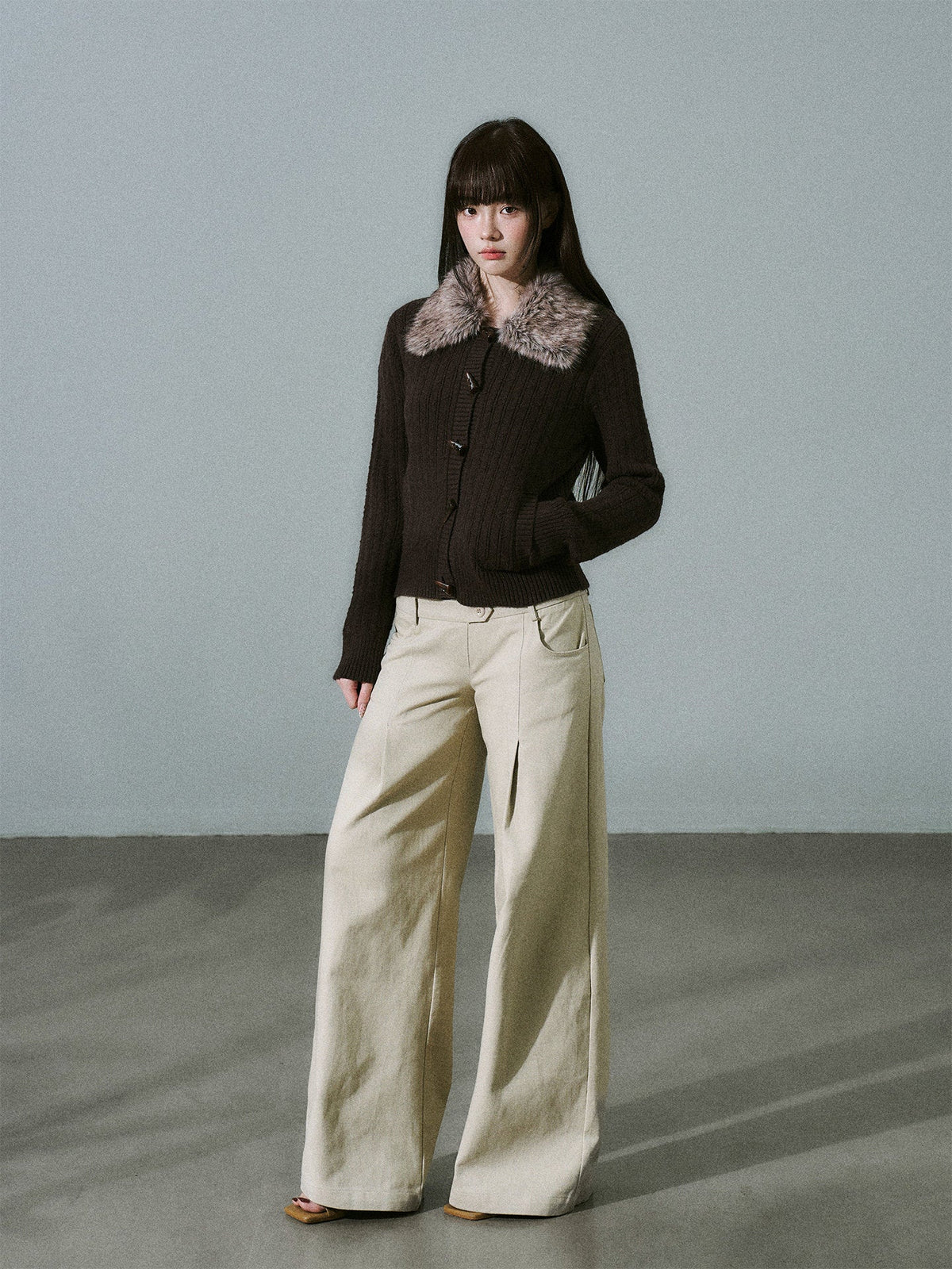 Slim Detachable Fur Collar Horn Button Sweater Jacket