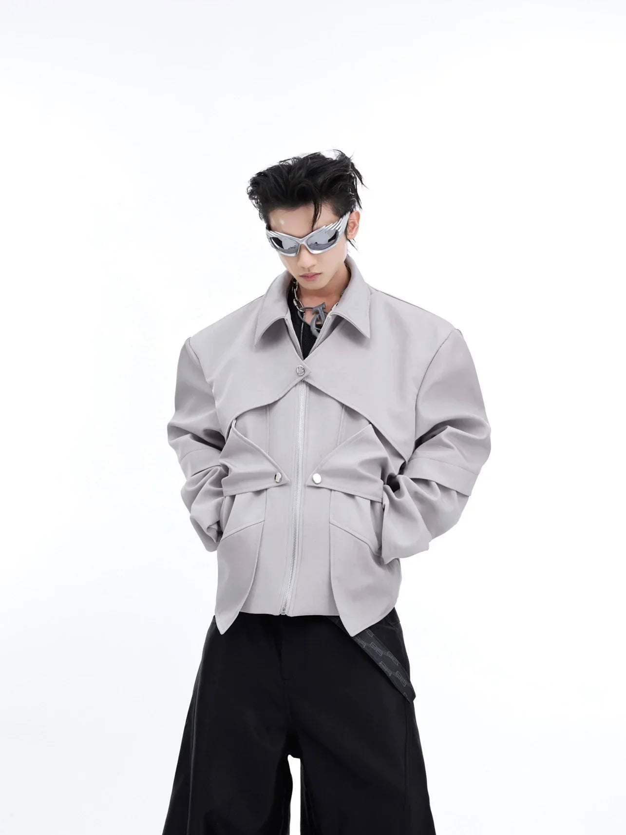 Pleats Design Zipper Short Jacket
