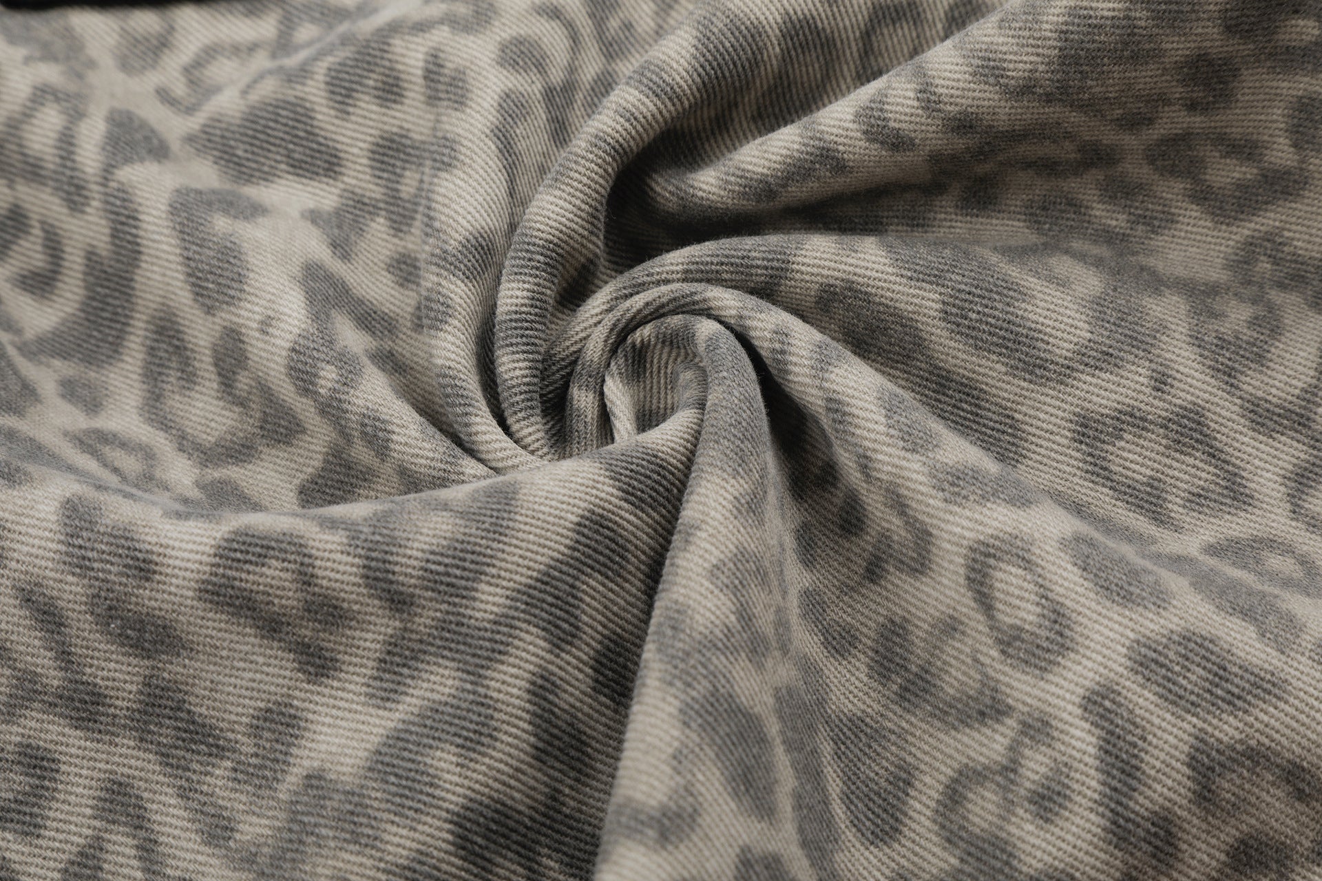 Leopard Star Pocket Jort