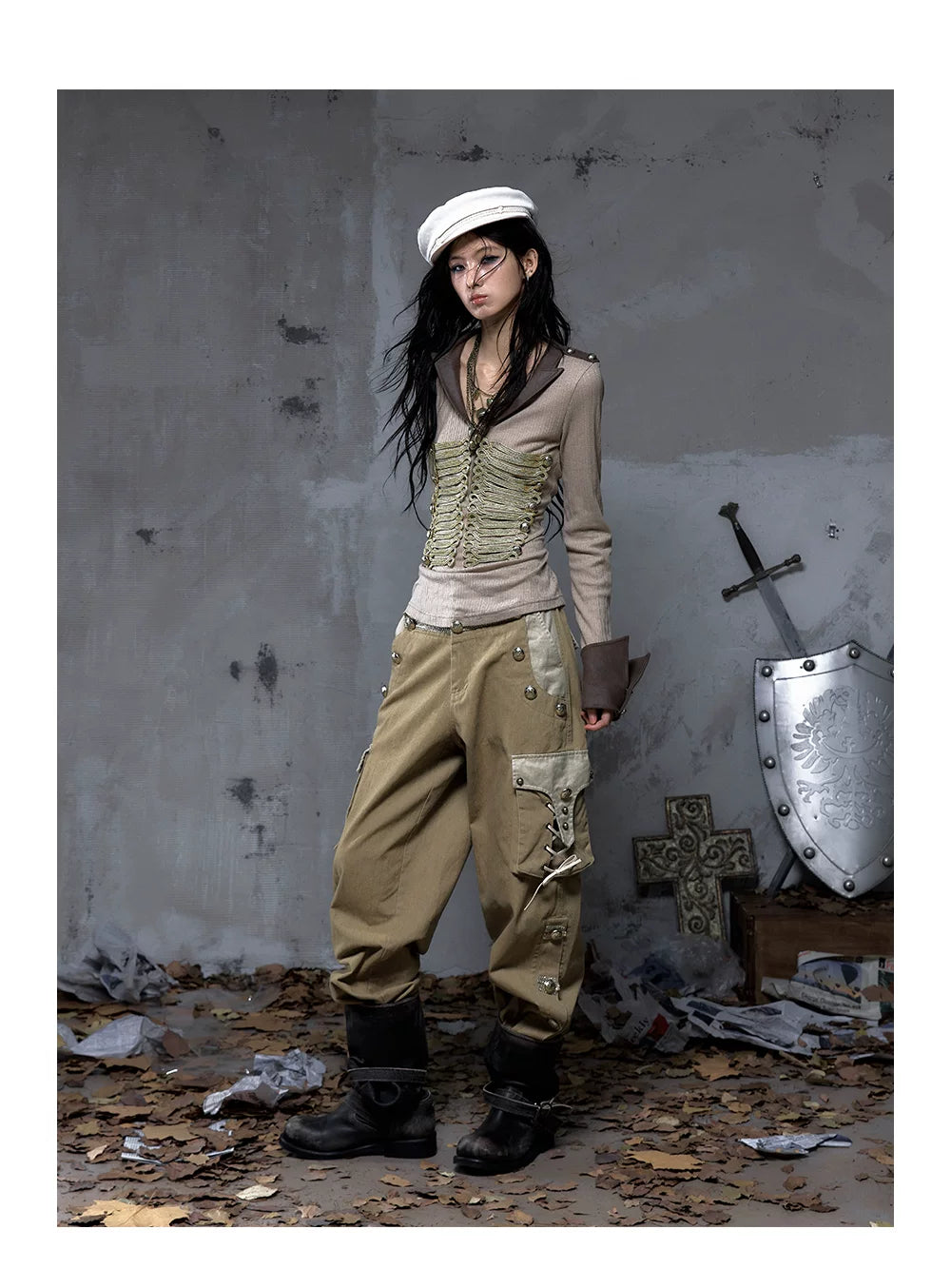 Panel Design Multi-Pocket Tapered Pants