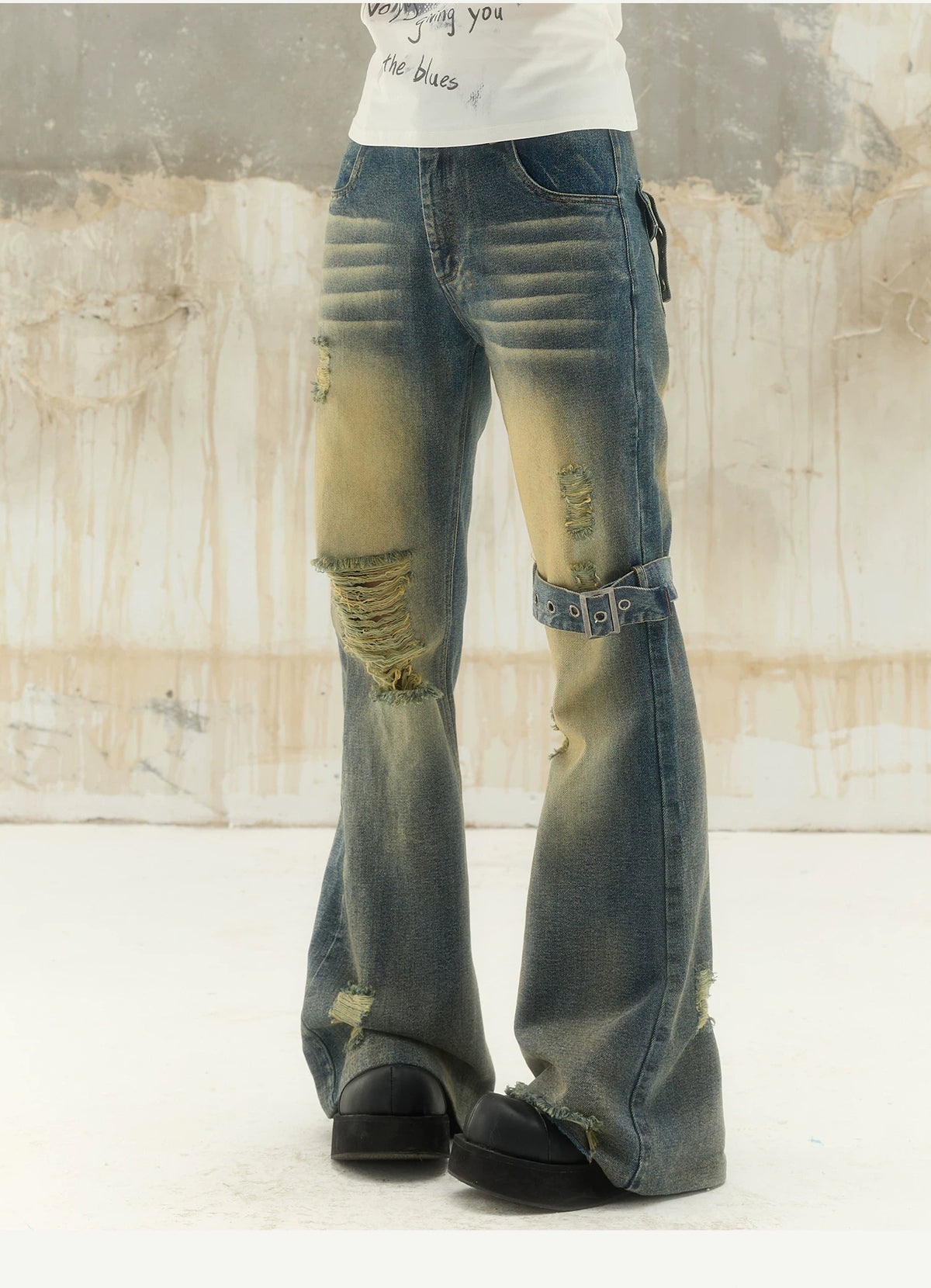 Washed Low-Waist Flare Denim Jeans & Short Skirt