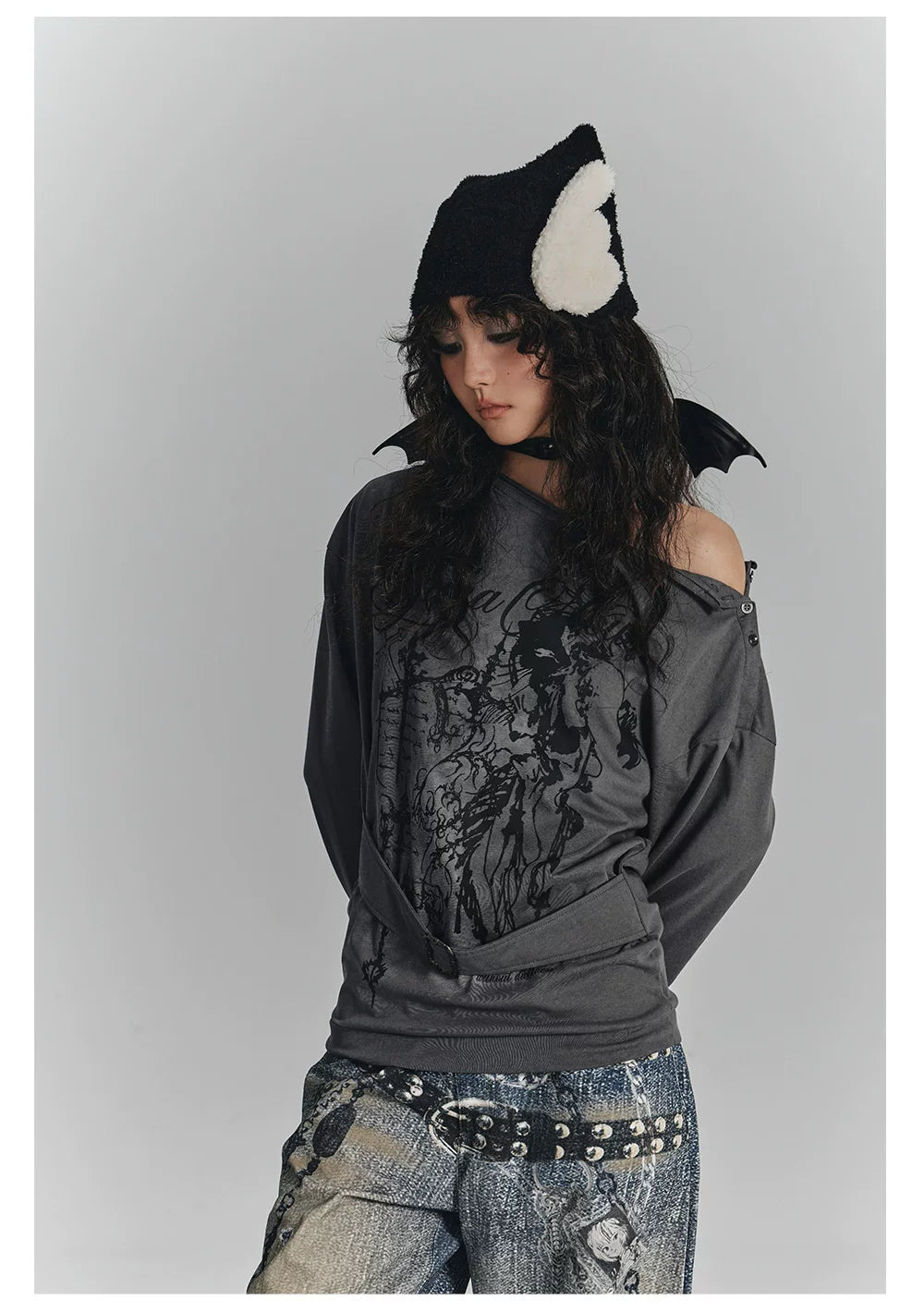 Slanted Shoulder Long Sleeve T-Shirt & Belt