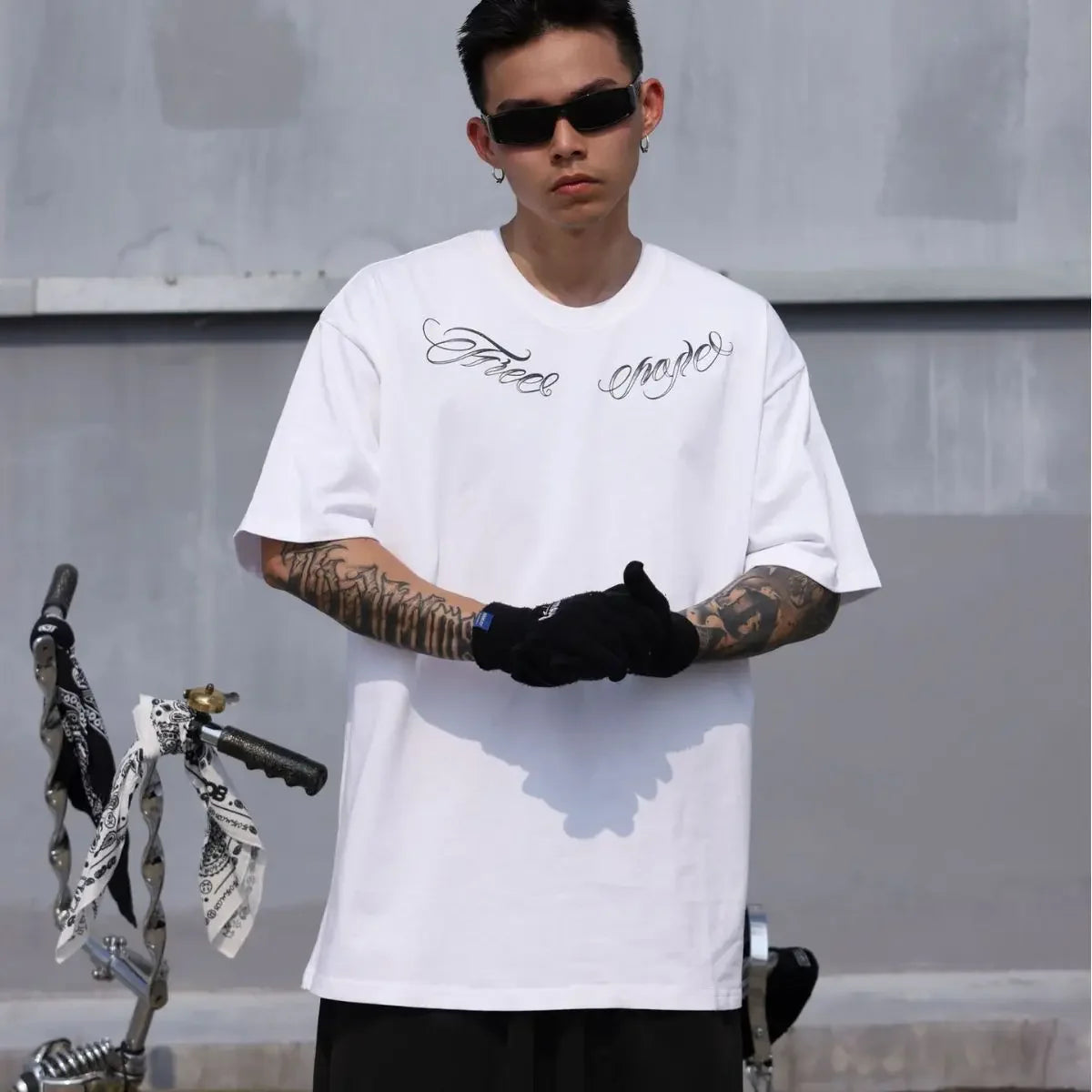 T-shirt imprimé à encolure hip-hop