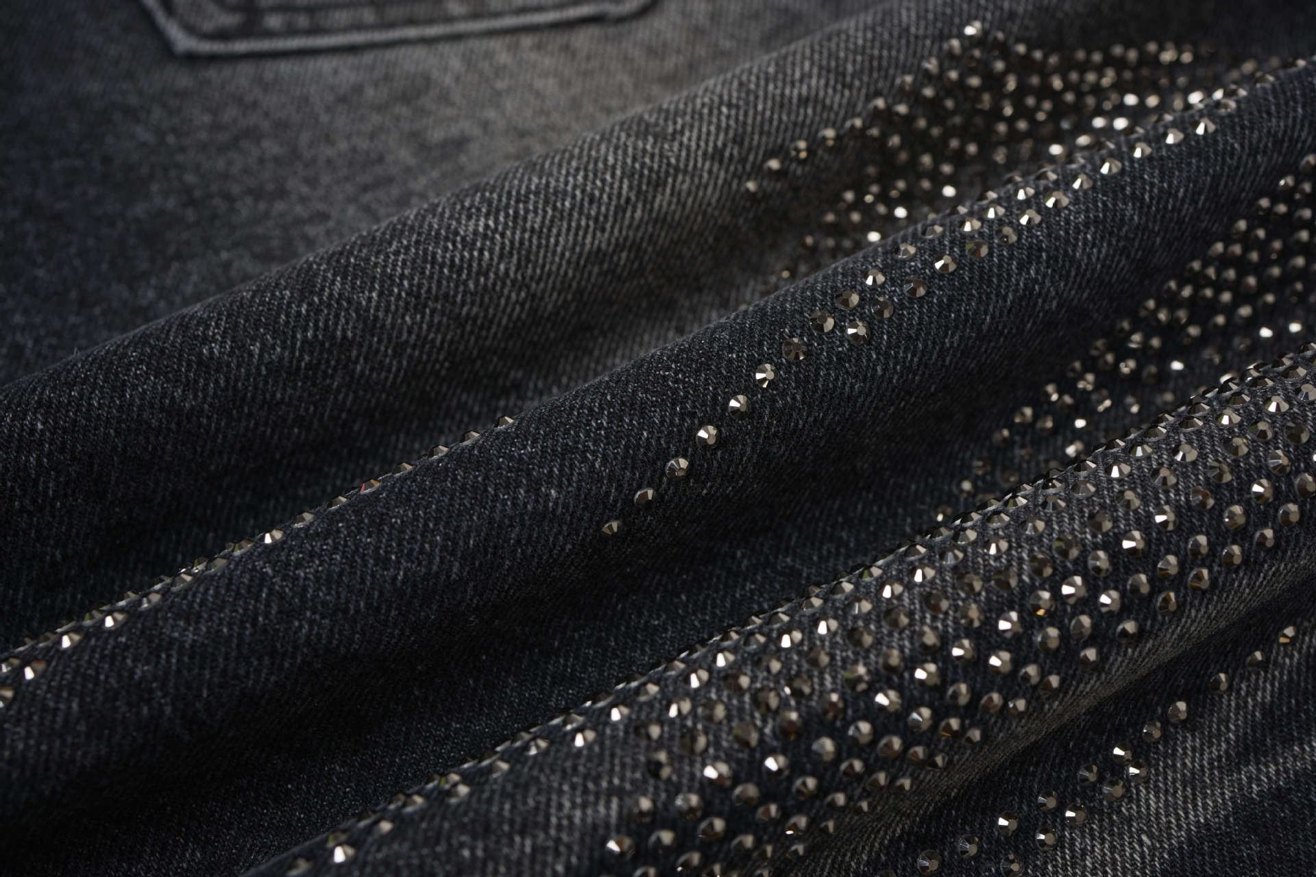 Rhinestone Camouflage Wash Denim Jort