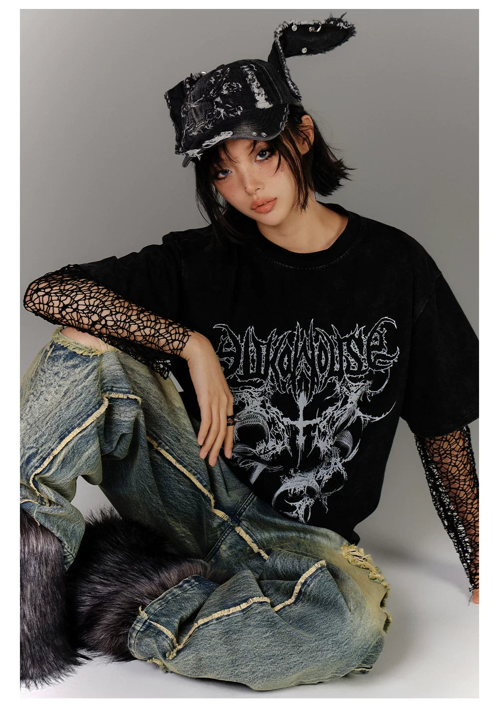 Washed Damage Oversize Short Sleeve T-Shirt & Spiderweb Mesh Long Sleeve Shirt