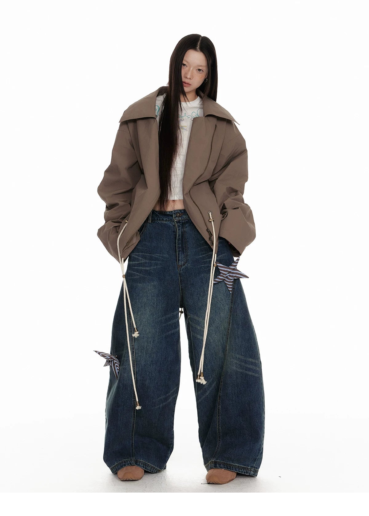 Star Patch Washed Wide-Leg Denim Jeans