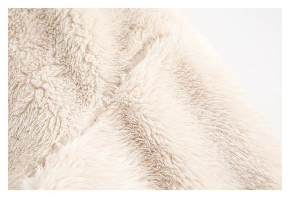 Veste en fourrure à capuche avec oreilles de lapin