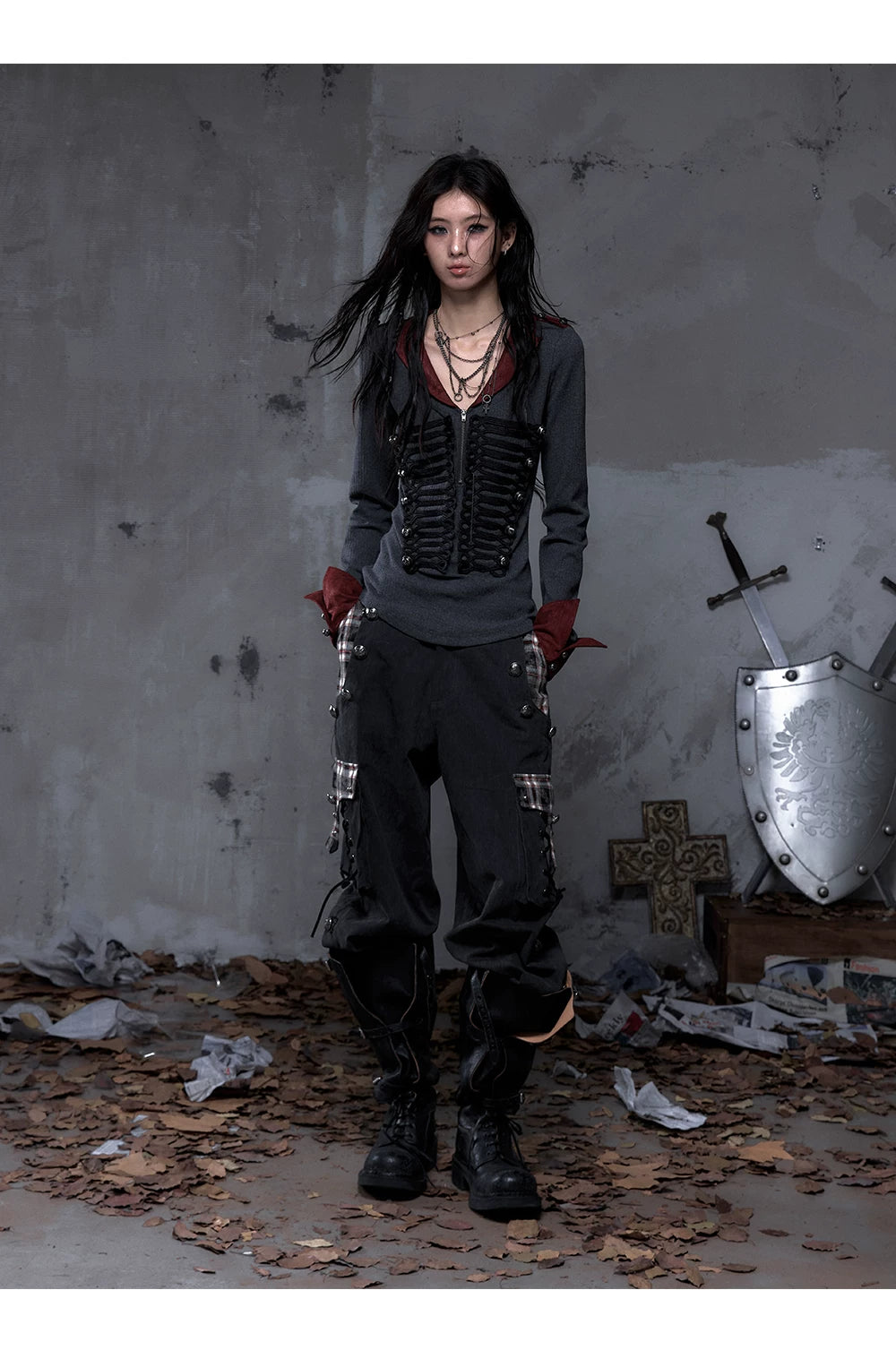 Panel Design Multi-Pocket Tapered Pants