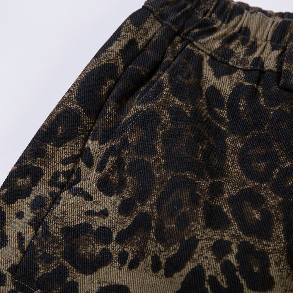 Cargo-Shorts mit Leopardenmuster