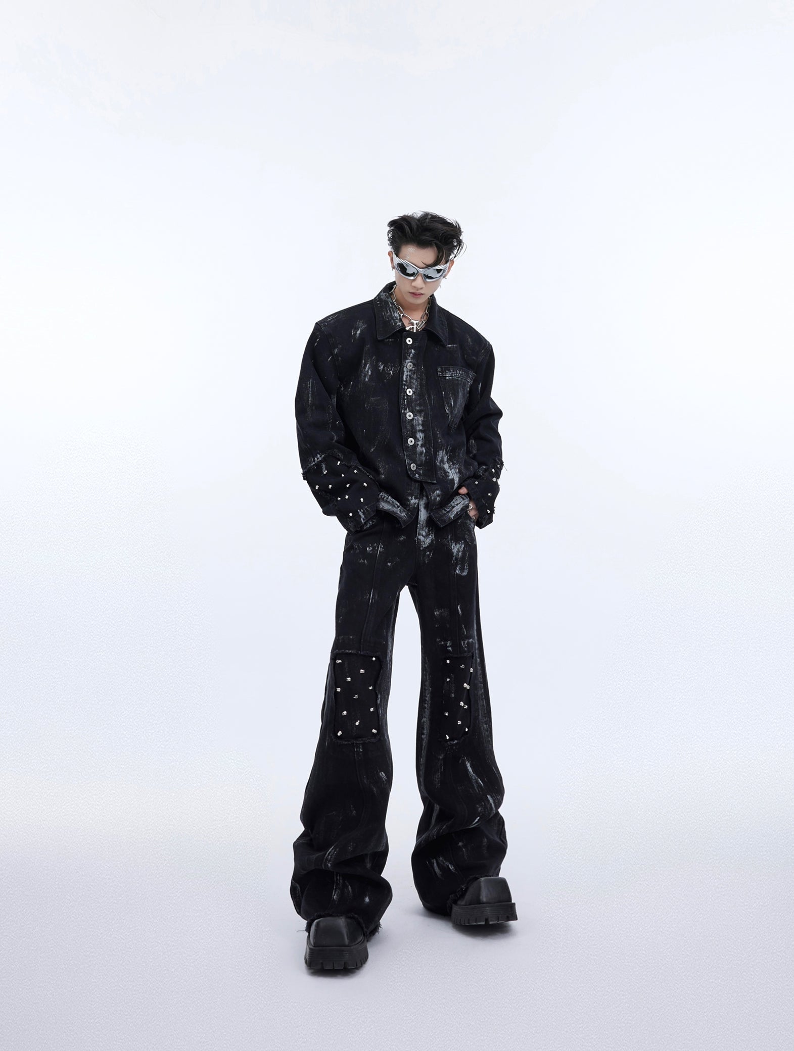Metal Rivet Design Damage Denim Jacket & Damage Flare Denim Jeans Setup