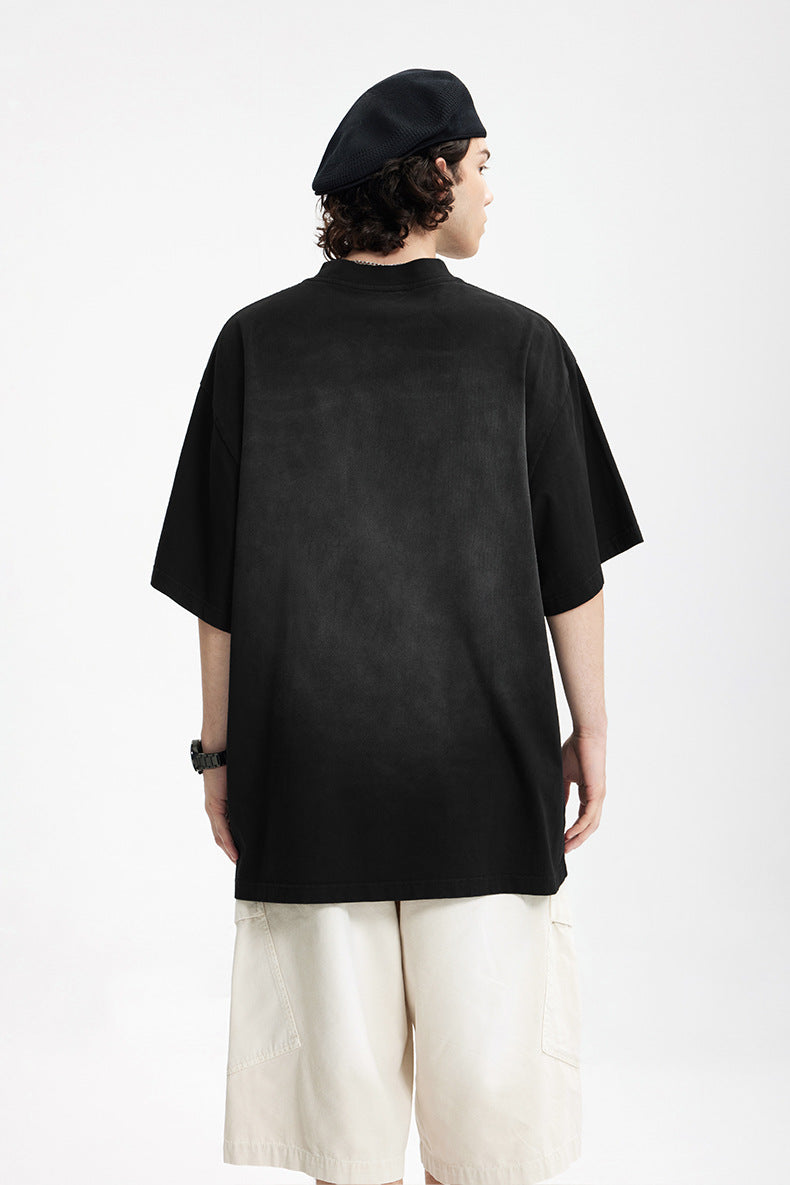 Camiseta estampada con efecto lavado y estampado agrietado