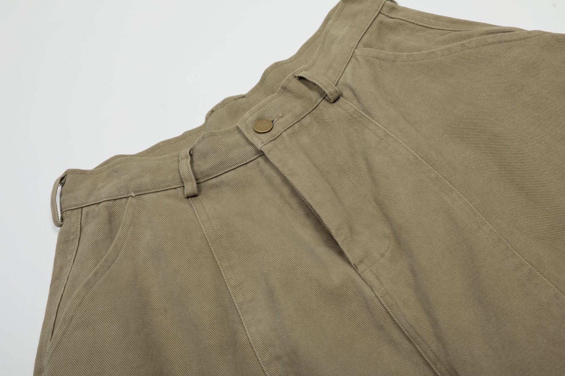 Wide Leg Curved Cargo Pants