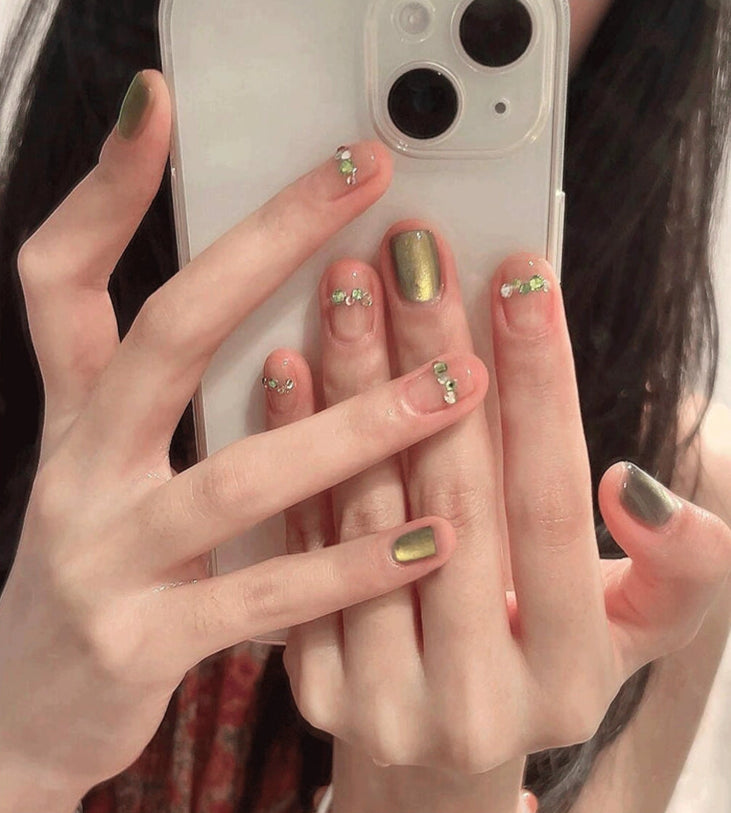 Green Wear Finished Handmade Fake Nails