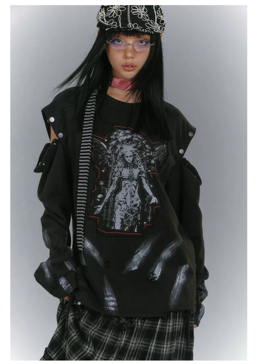 Washed Damage Patch Embroidery Print Long Sleeve T-Shirt