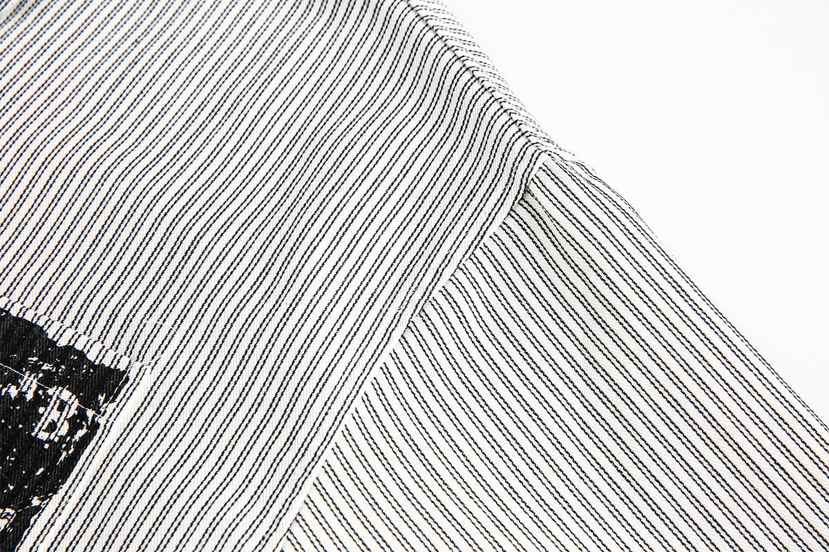 Camicia a maniche lunghe sfilacciata con stampa grafica a righe