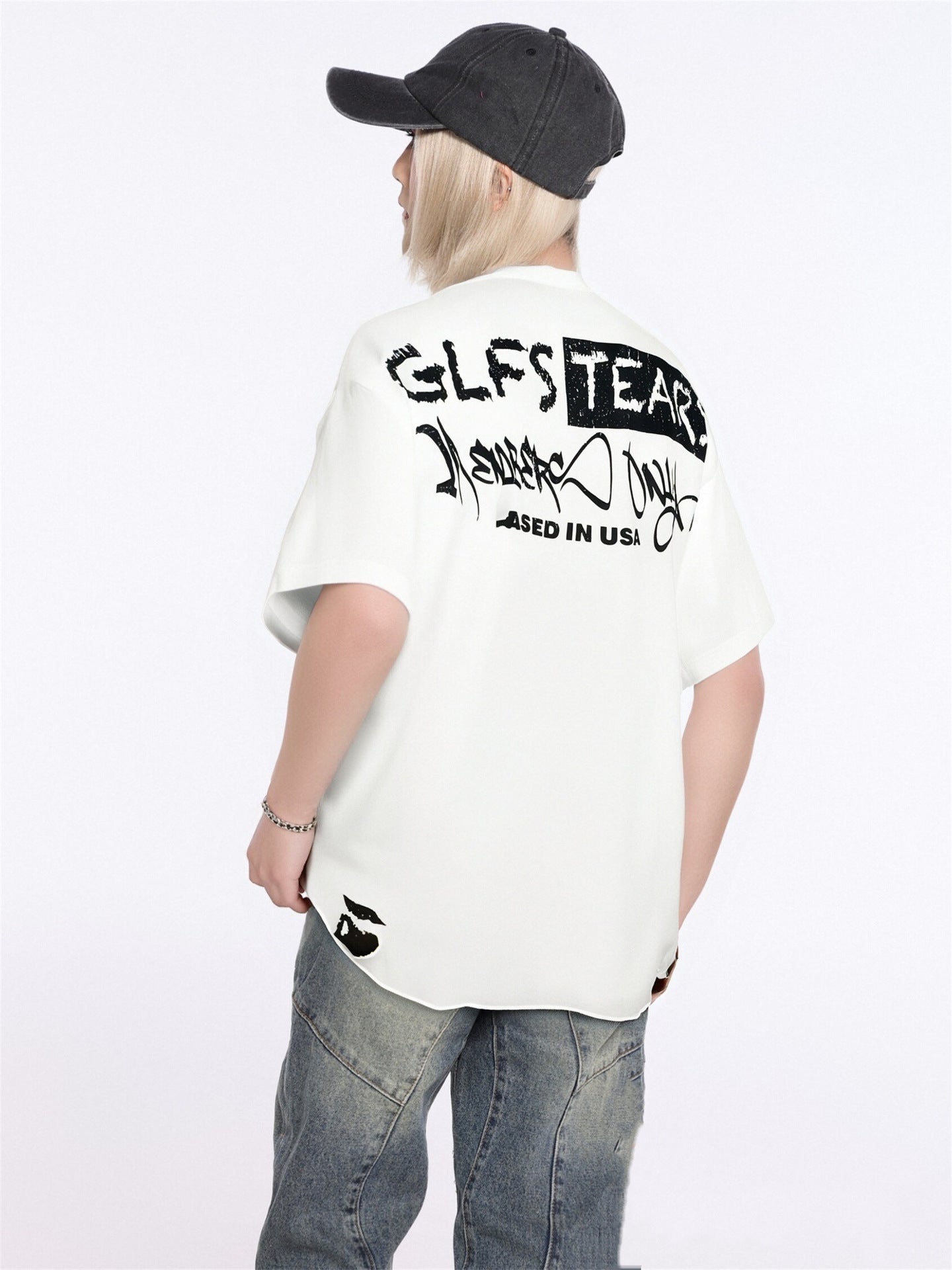 T-shirt grafica con scritta retrò a labbra
