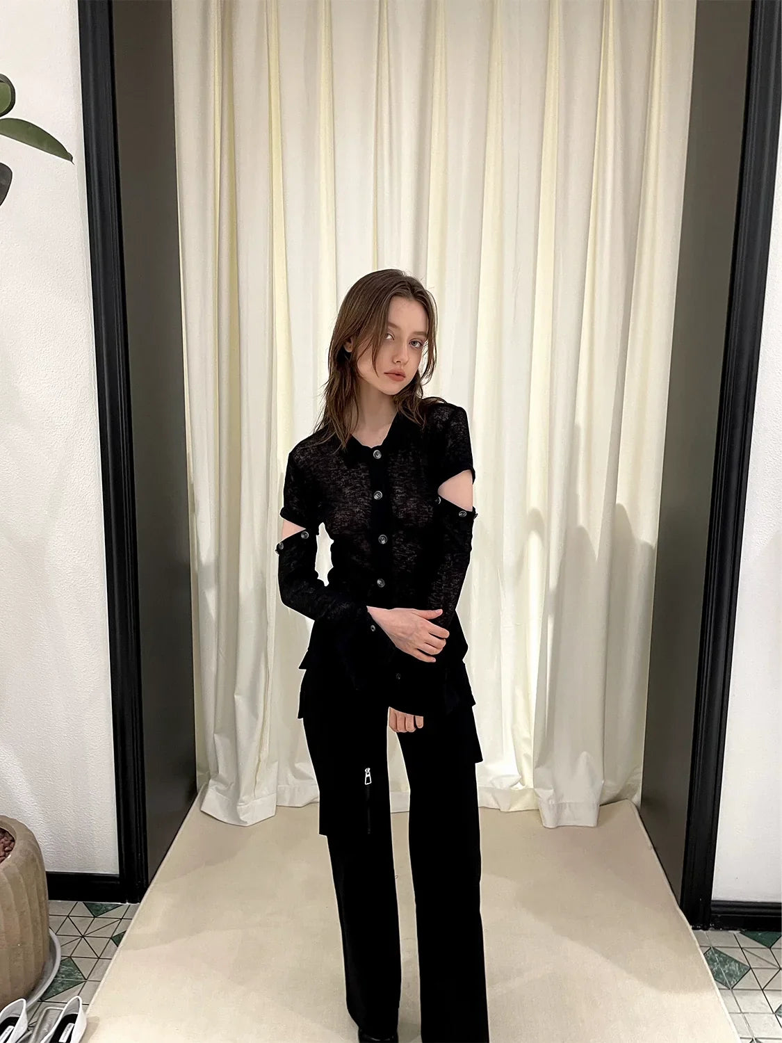 Sheer Detachable Sleeve Polo Knit Cardigan