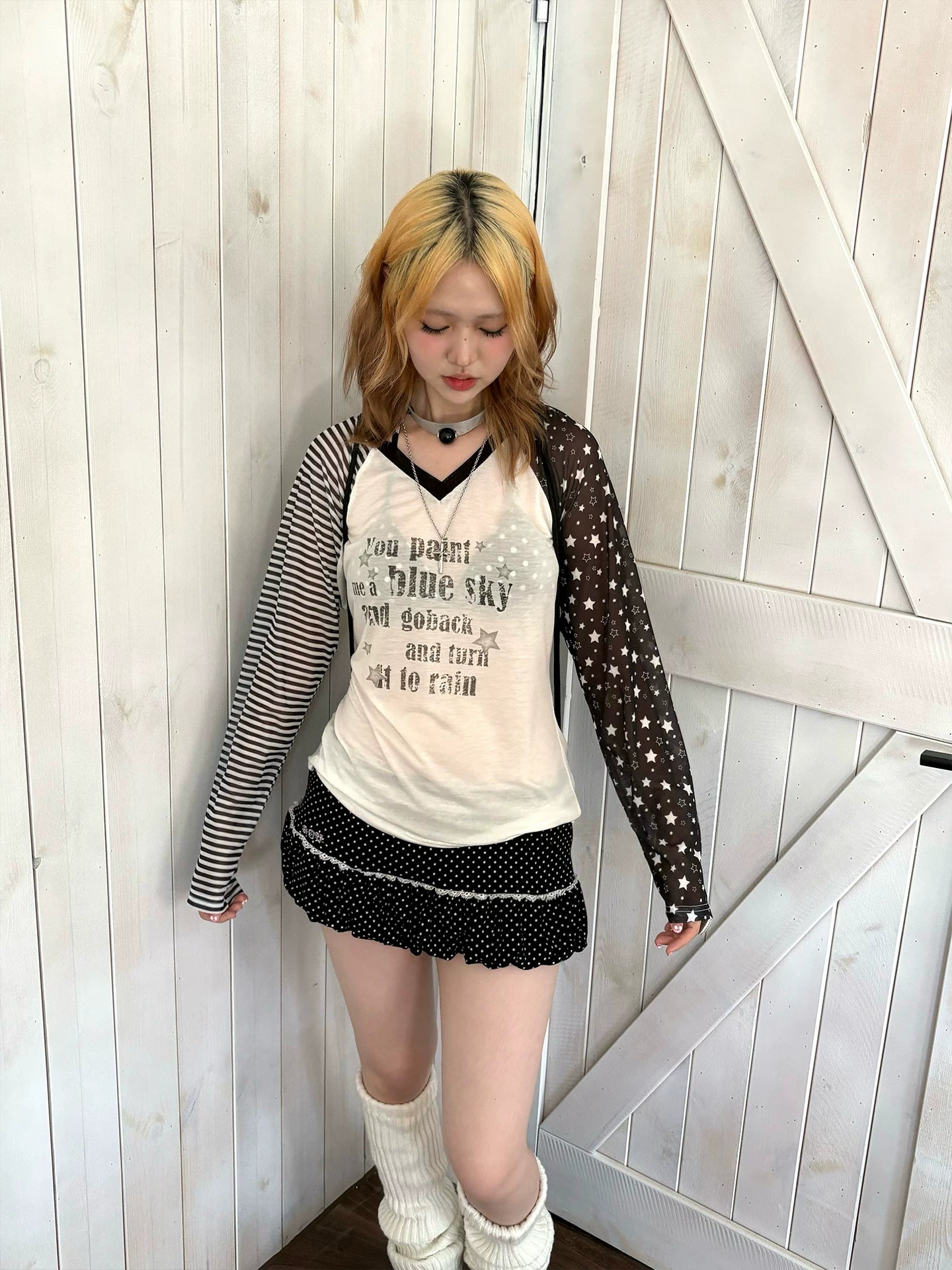 Star Contrast V-Neck Long Sleeve T-Shirt