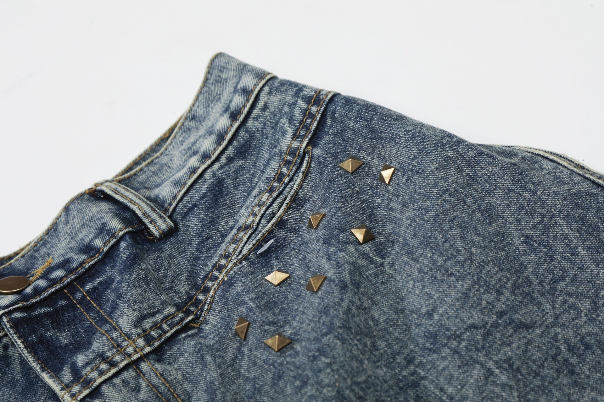 Washed Studs Panel Cropped Denim Jort