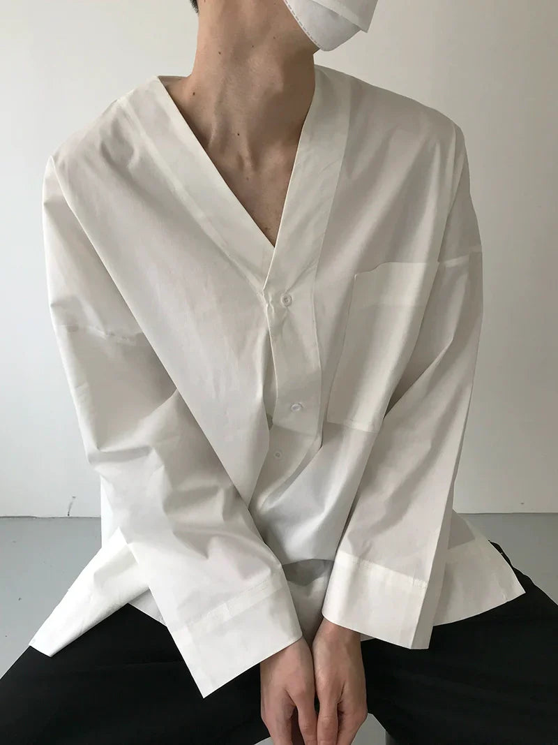 Camicia a maniche lunghe con scollo a V