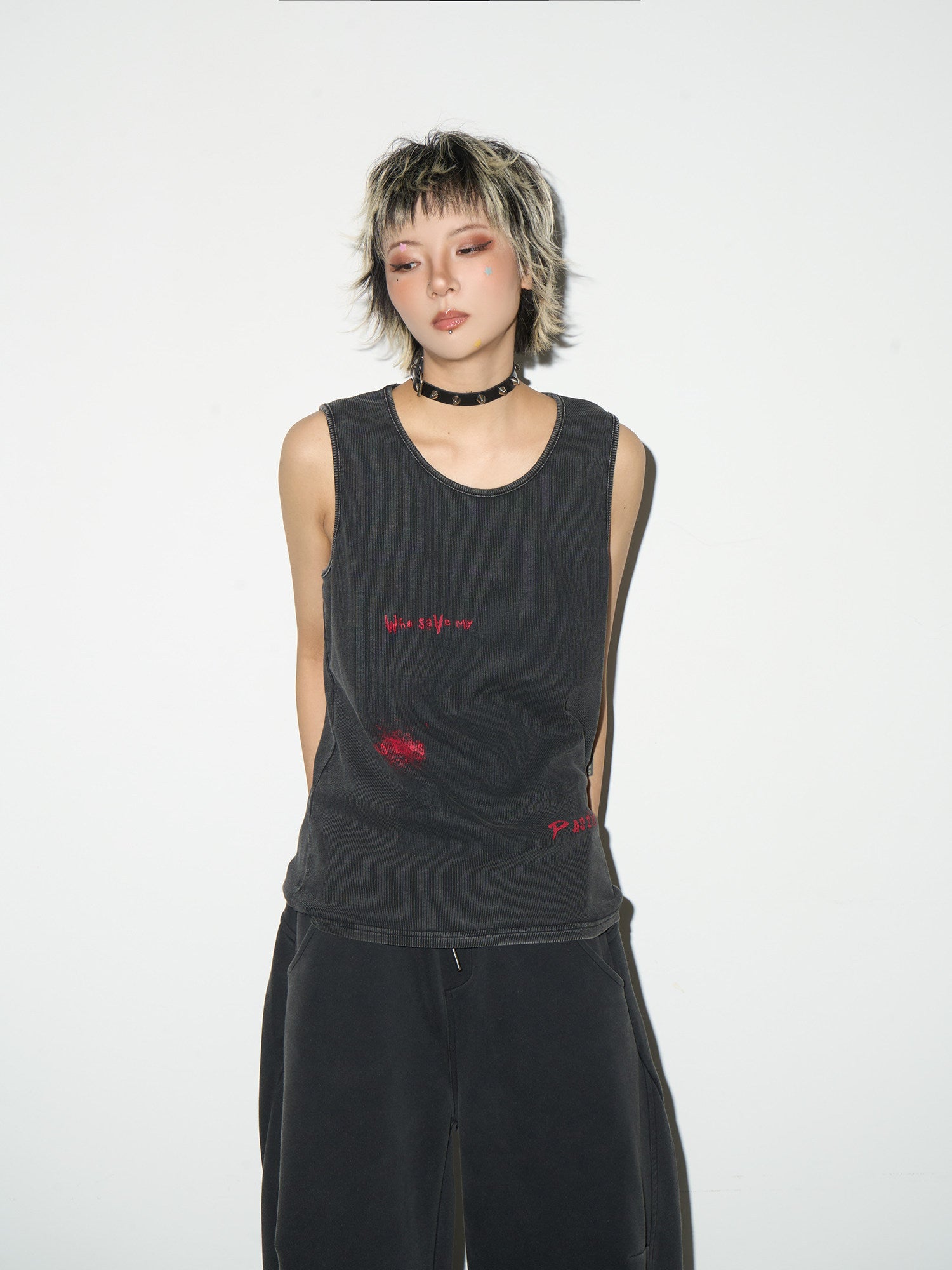Letter Graffiti Round Neck Sleeveless Tank Top