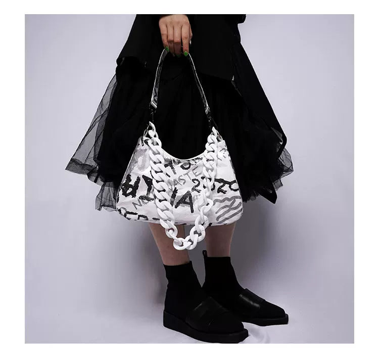 Graphic Design Chain Shoulder Bag