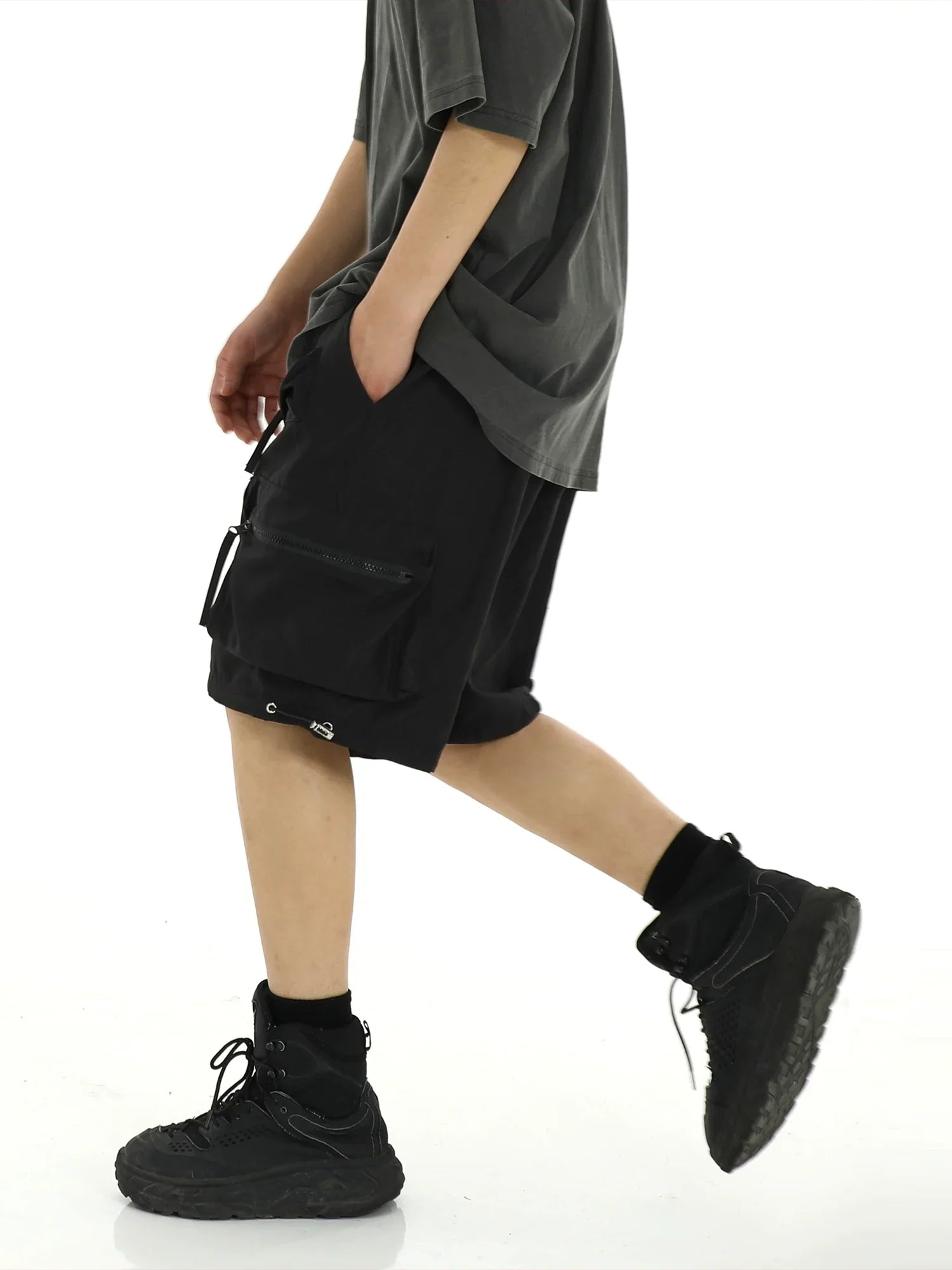 Multi Pocket Cargo Short Pants