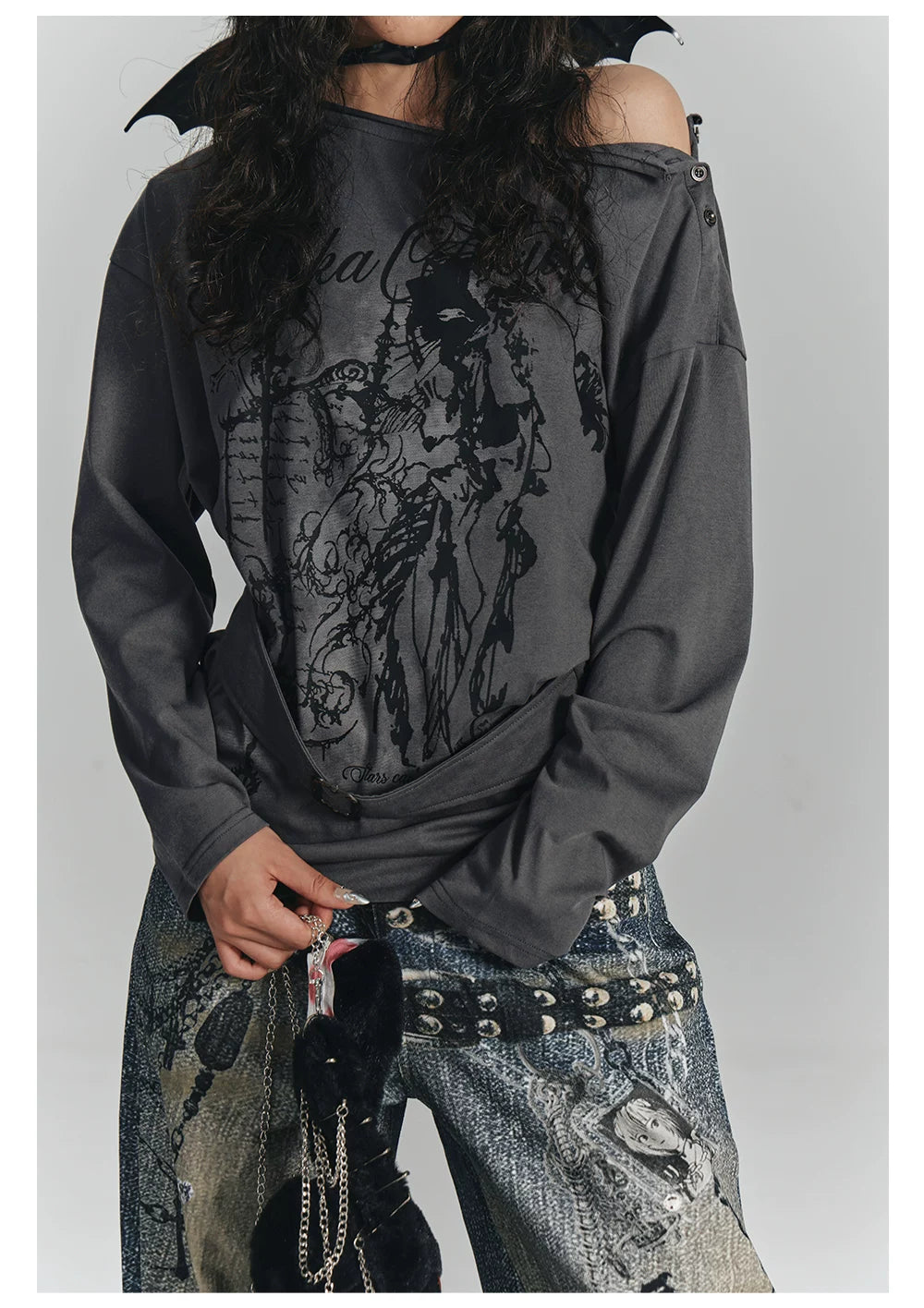 Slanted Shoulder Long Sleeve T-Shirt & Belt