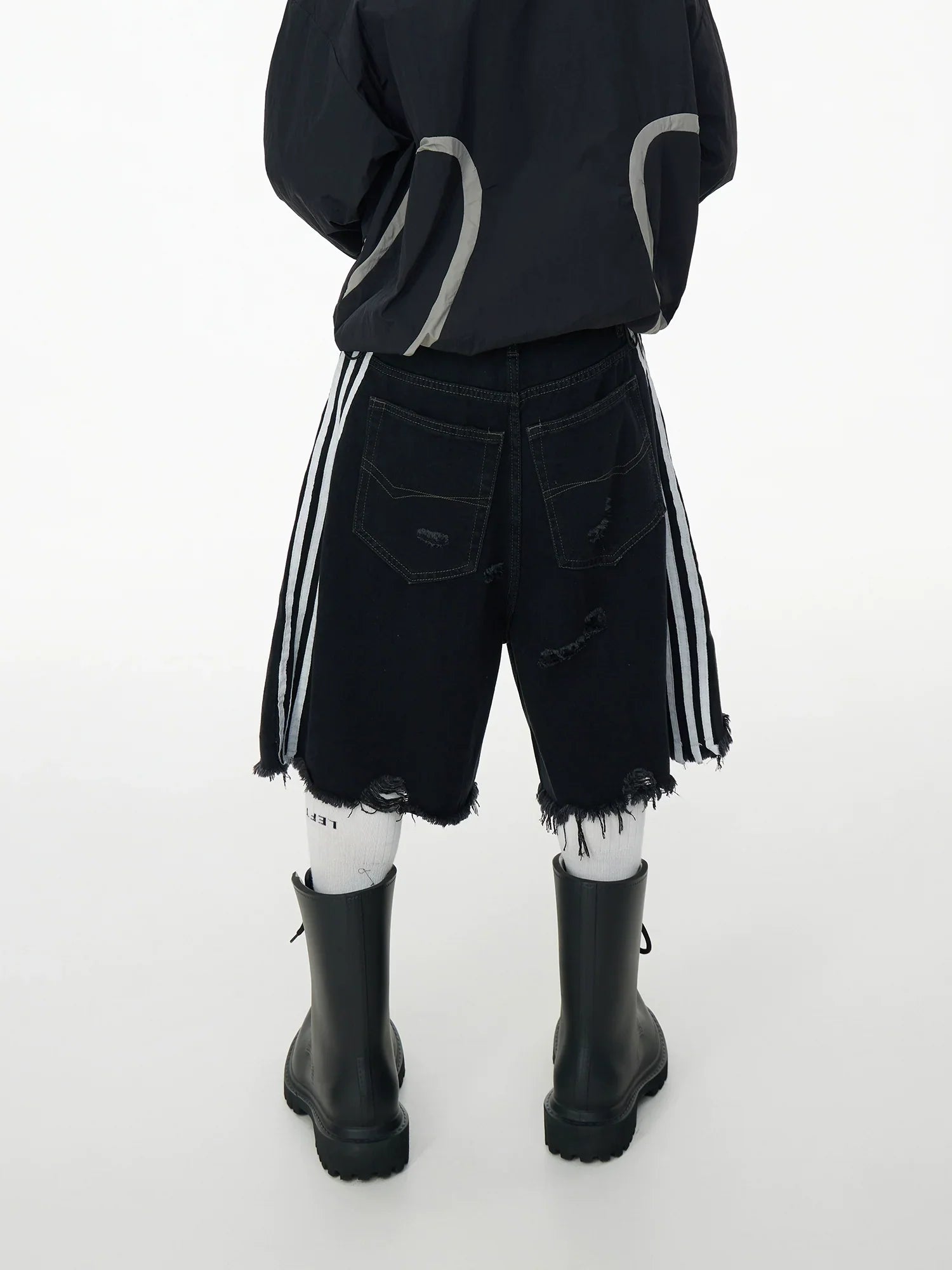 Washed Damage Fringe Wide Leg Three-Stripe Half Denim Jeans