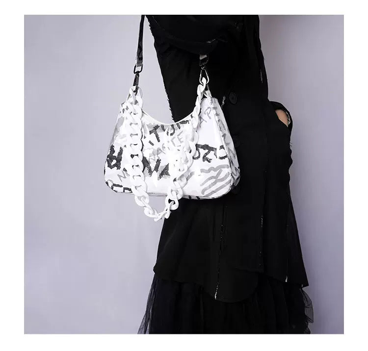 Graphic Design Chain Shoulder Bag