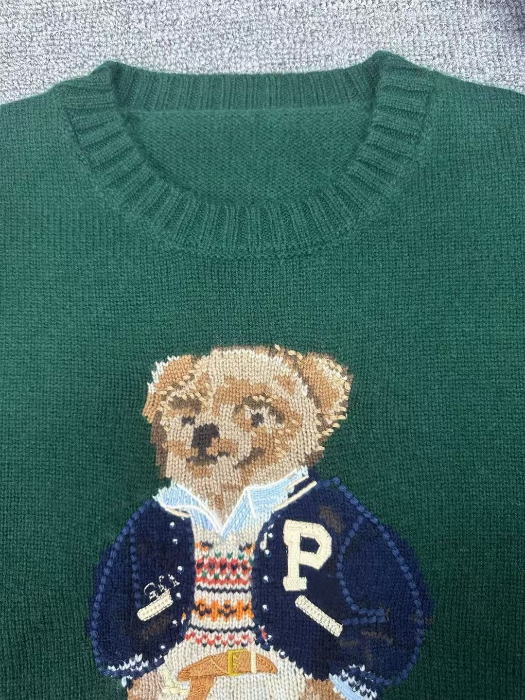 Maglione girocollo intrecciato