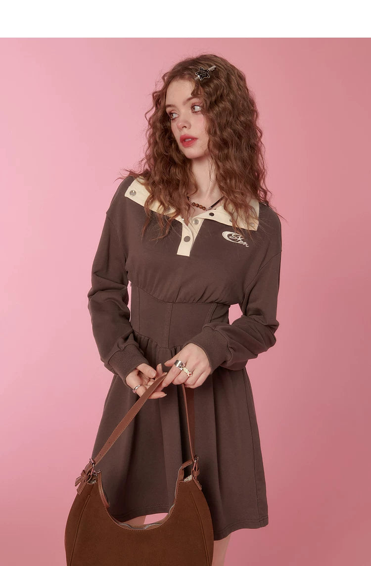 Robe sweat à taille cintrée