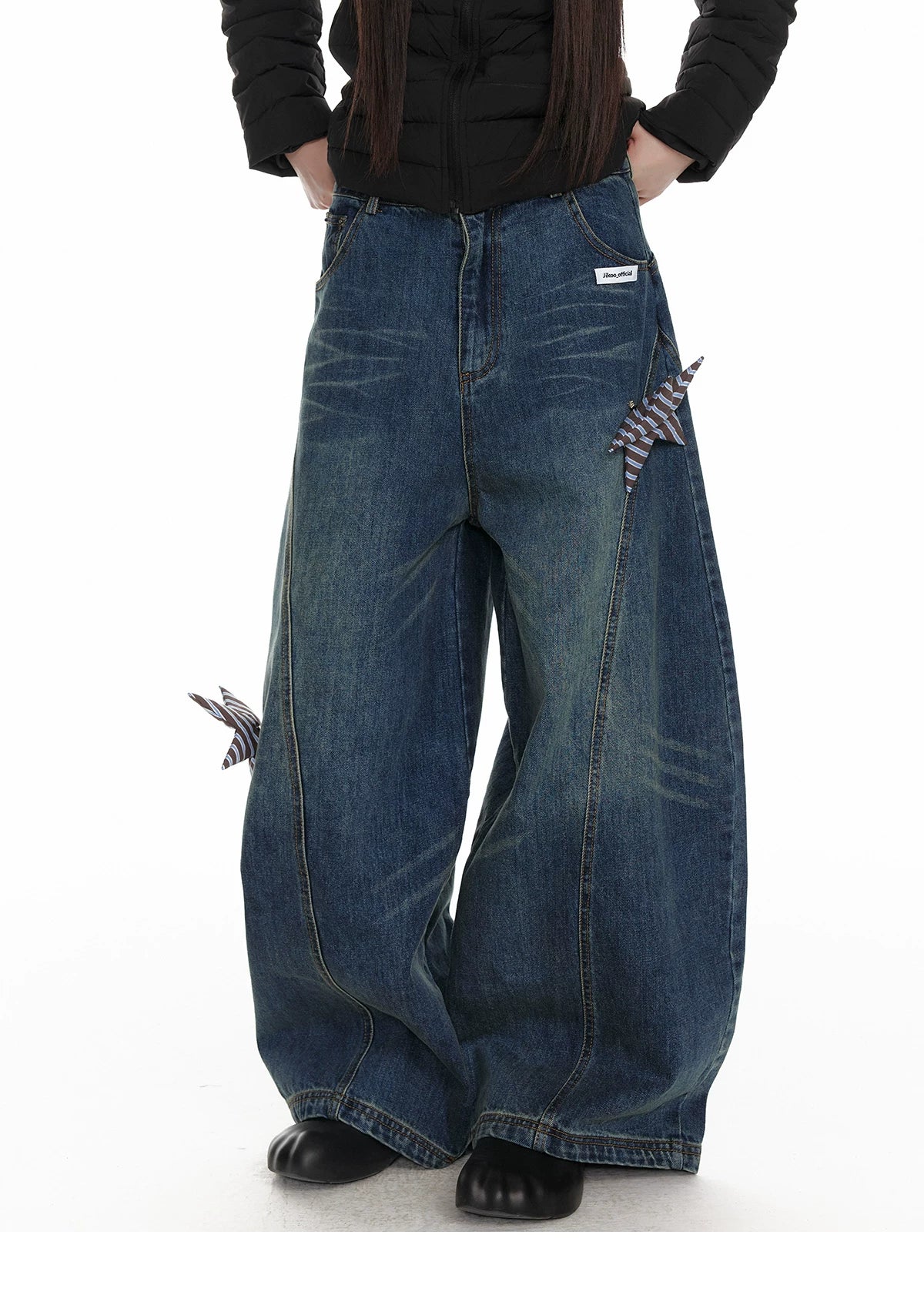 Star Patch Washed Wide-Leg Denim Jeans
