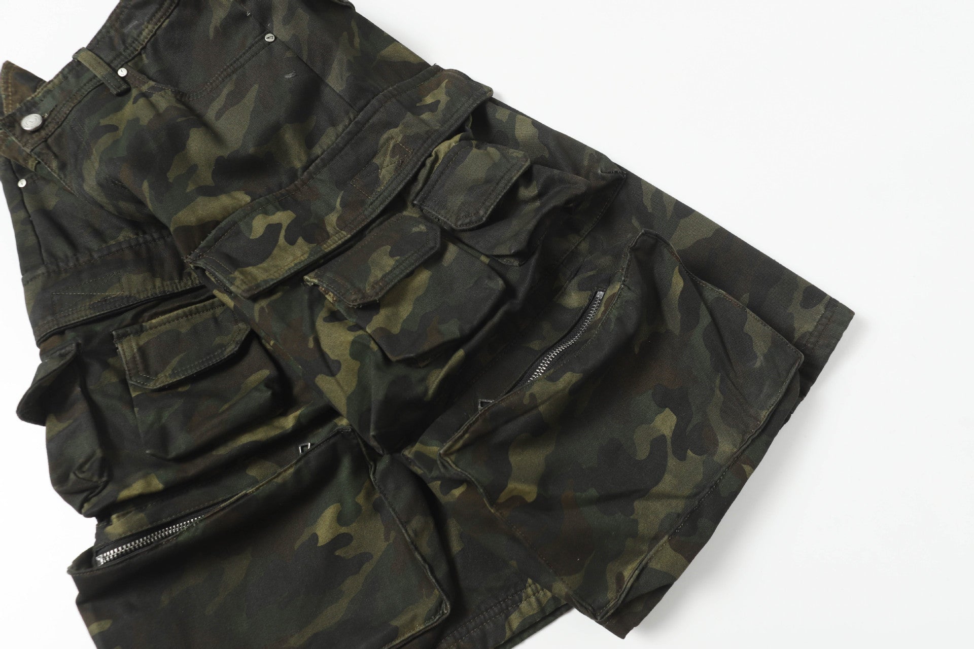 Camouflage Cargo Wide-Leg Short