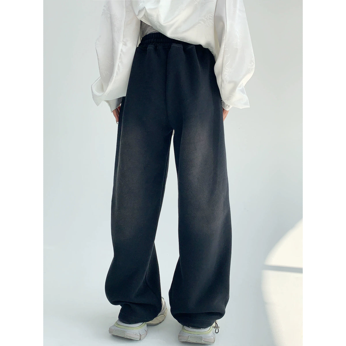 Washed Wide-Leg Straight Sweatpants