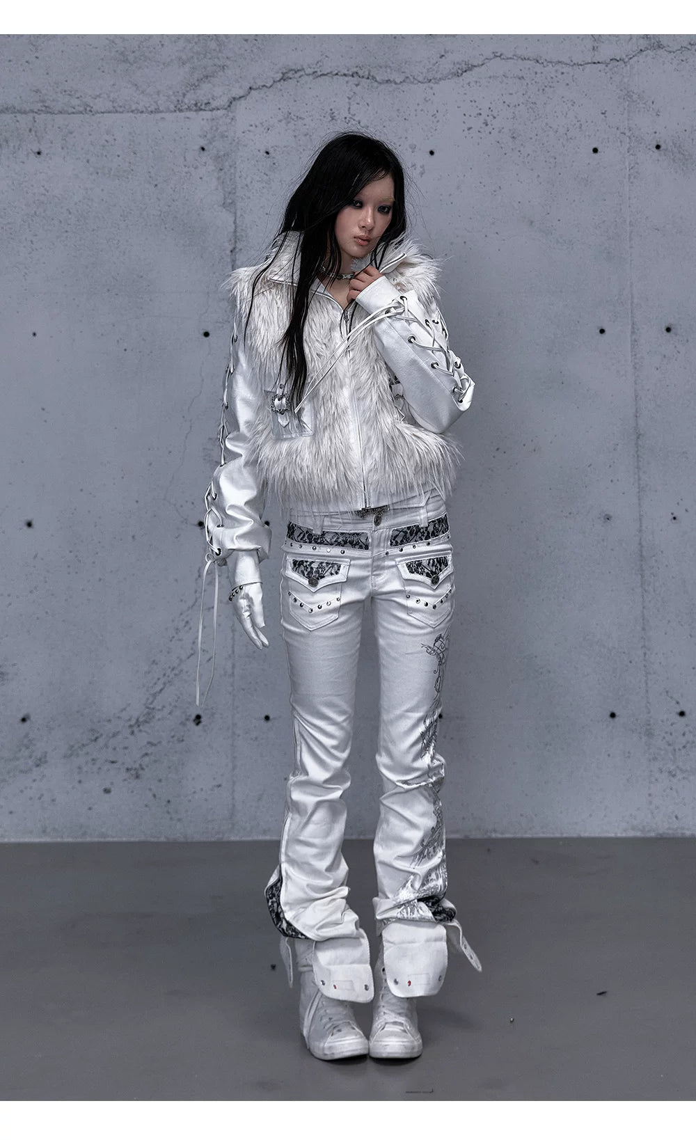 Embroidery Low Rise Straight Denim Jeans