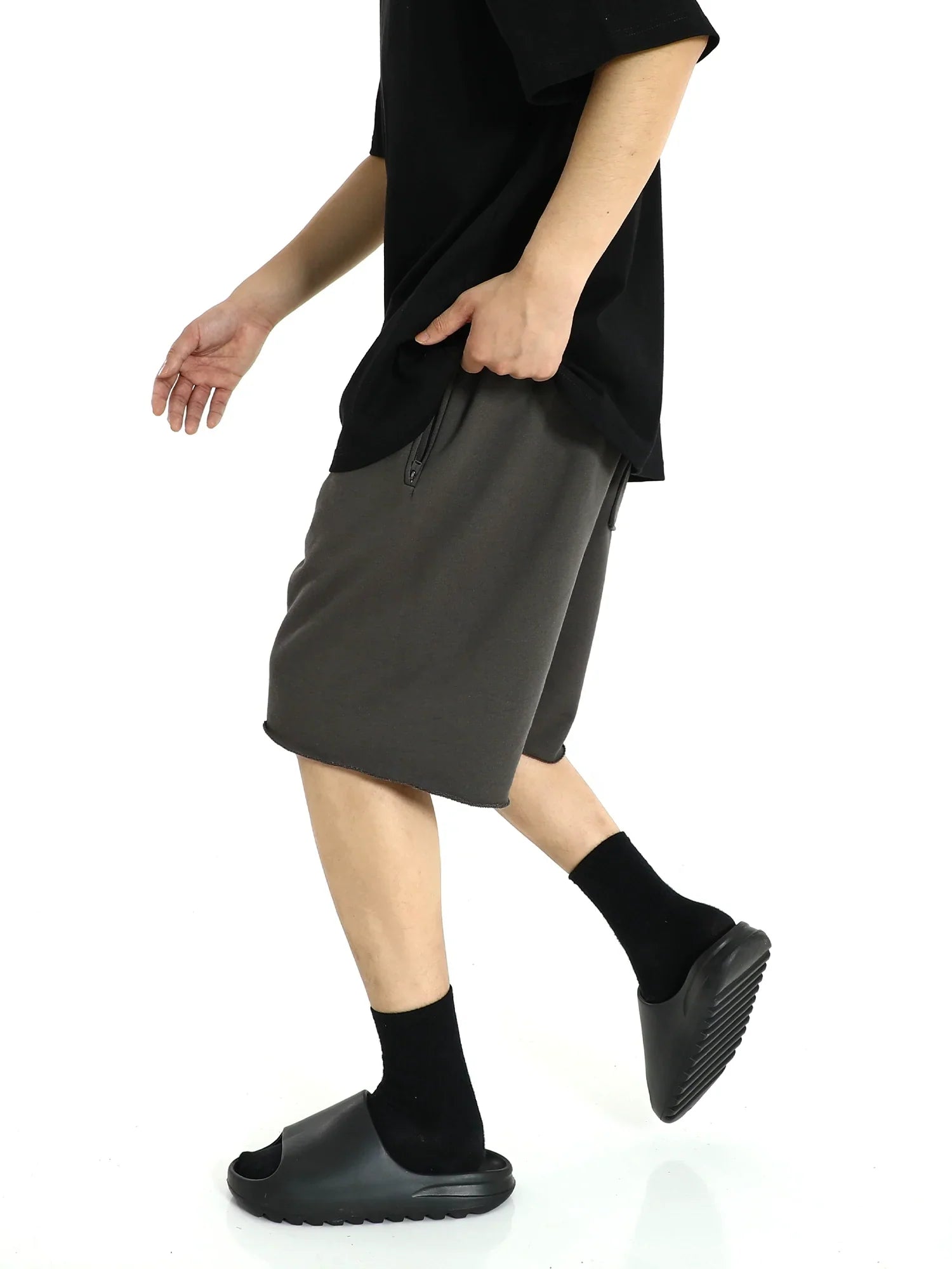 Edge Cut Washed Short Sweatpants