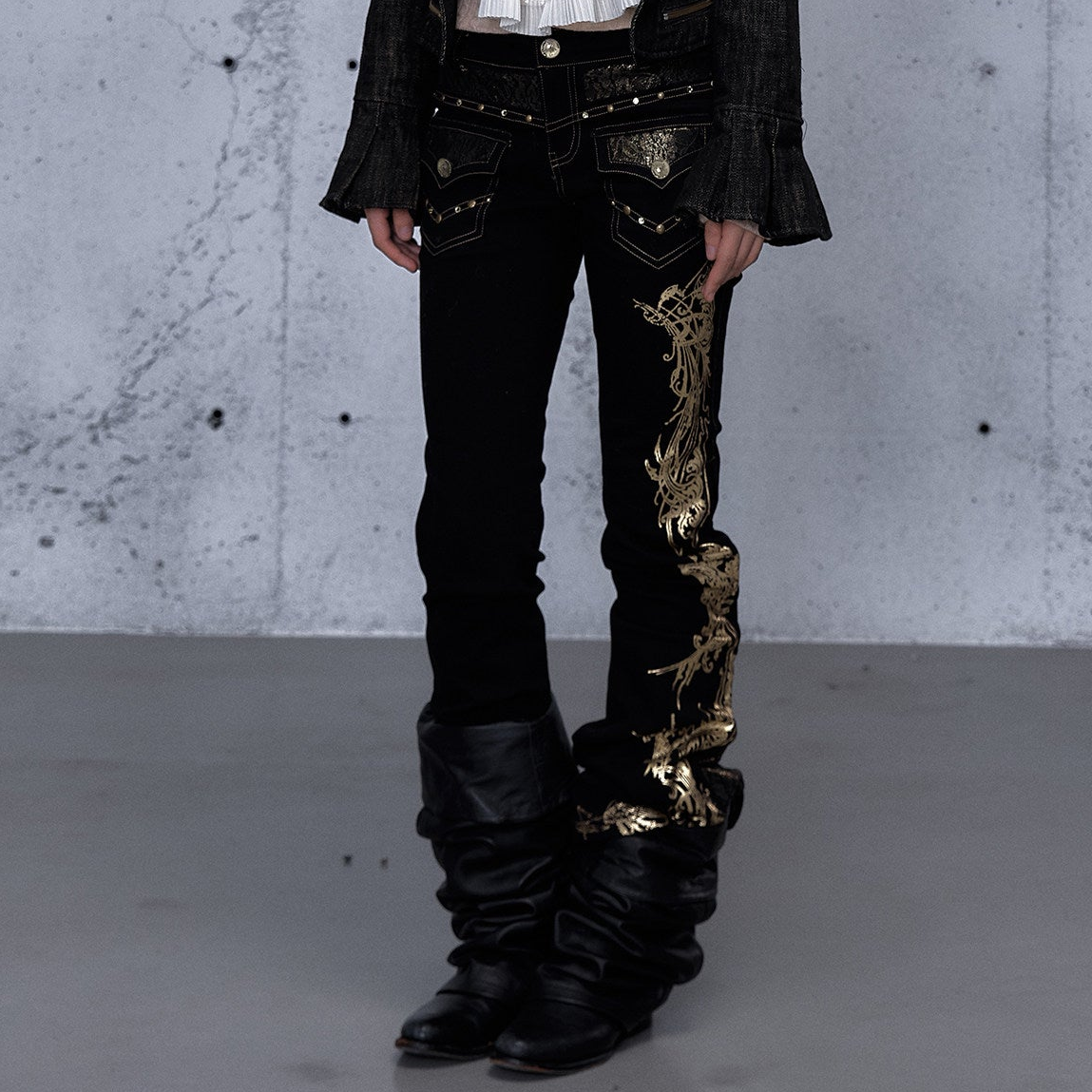 Embroidery Low Rise Straight Denim Jeans