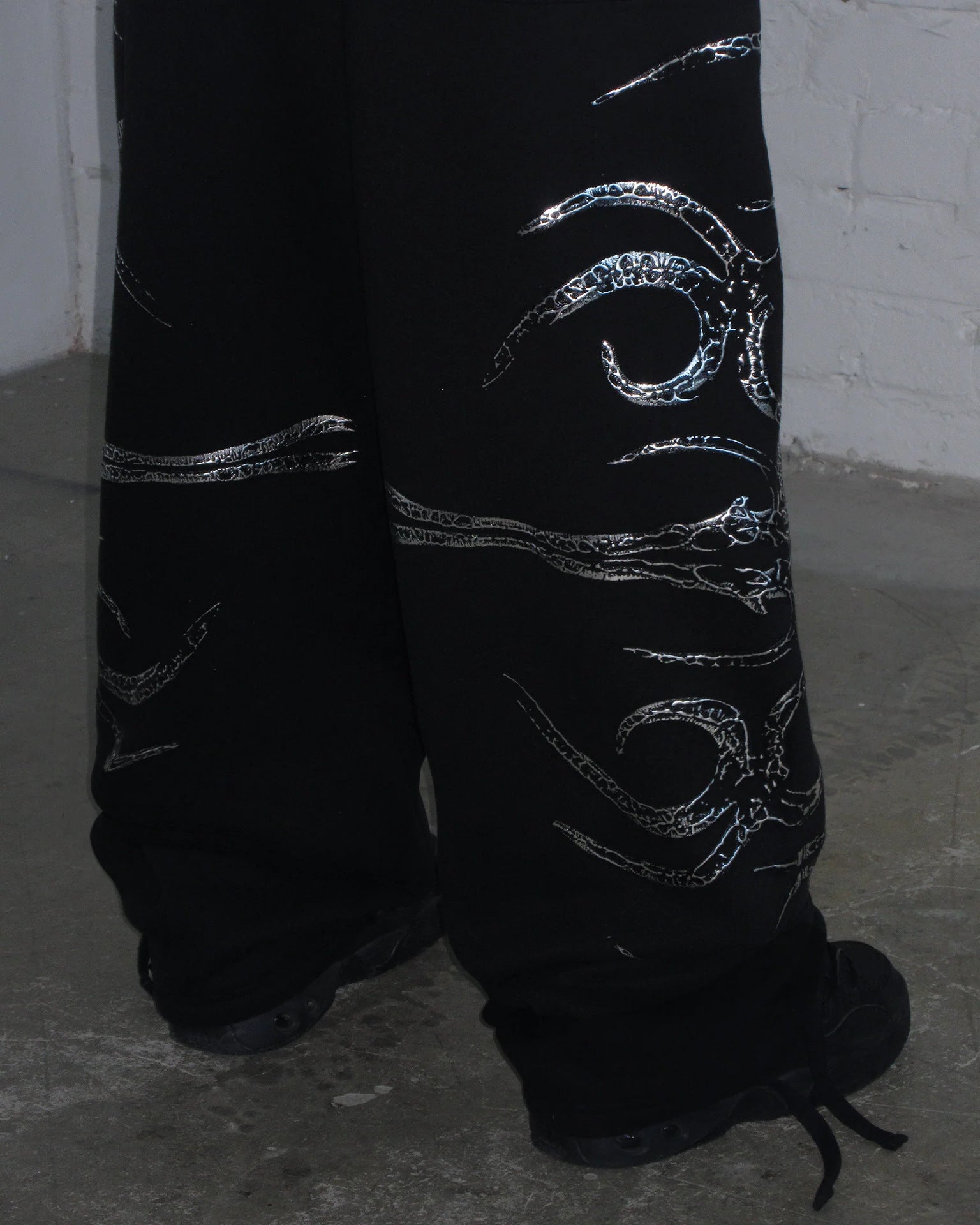 Traje Y2K con estampado de burbujas estilo punk