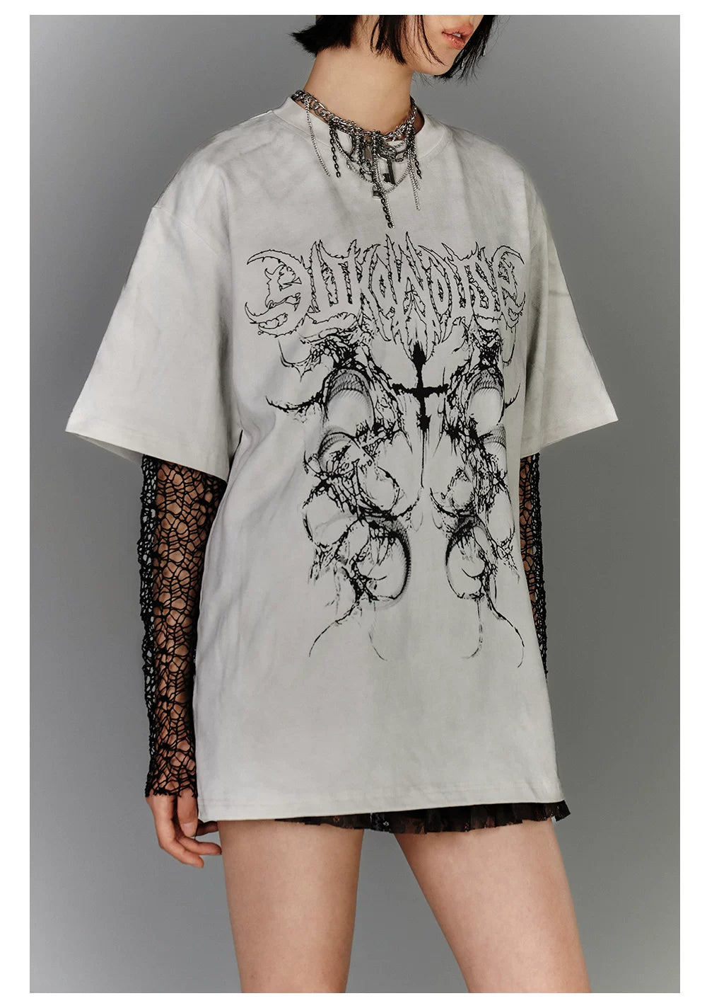Washed Damage Oversize Short Sleeve T-Shirt & Spiderweb Mesh Long Sleeve Shirt
