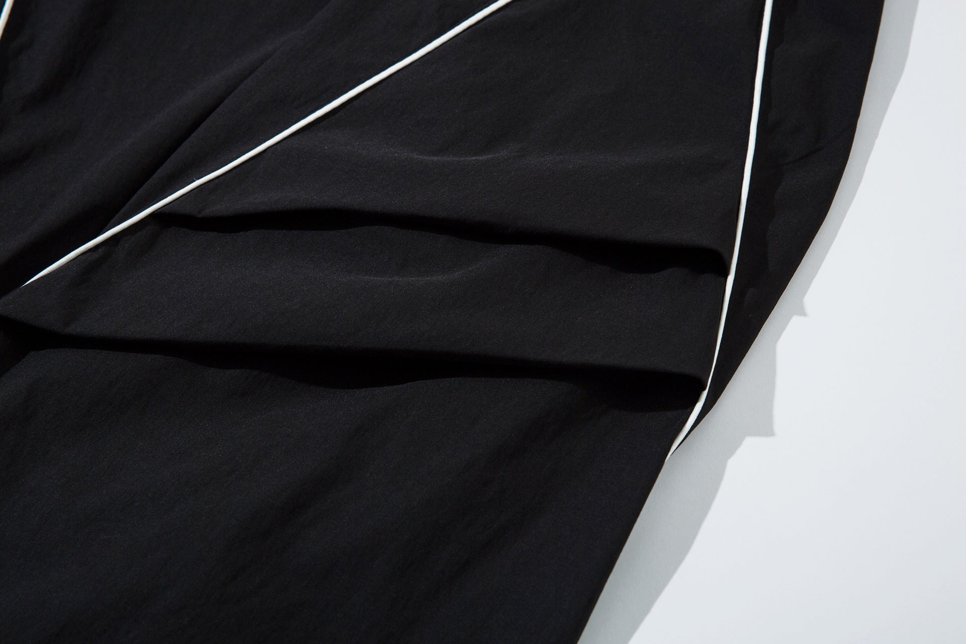 Line Design Wide Leg Curved Pants